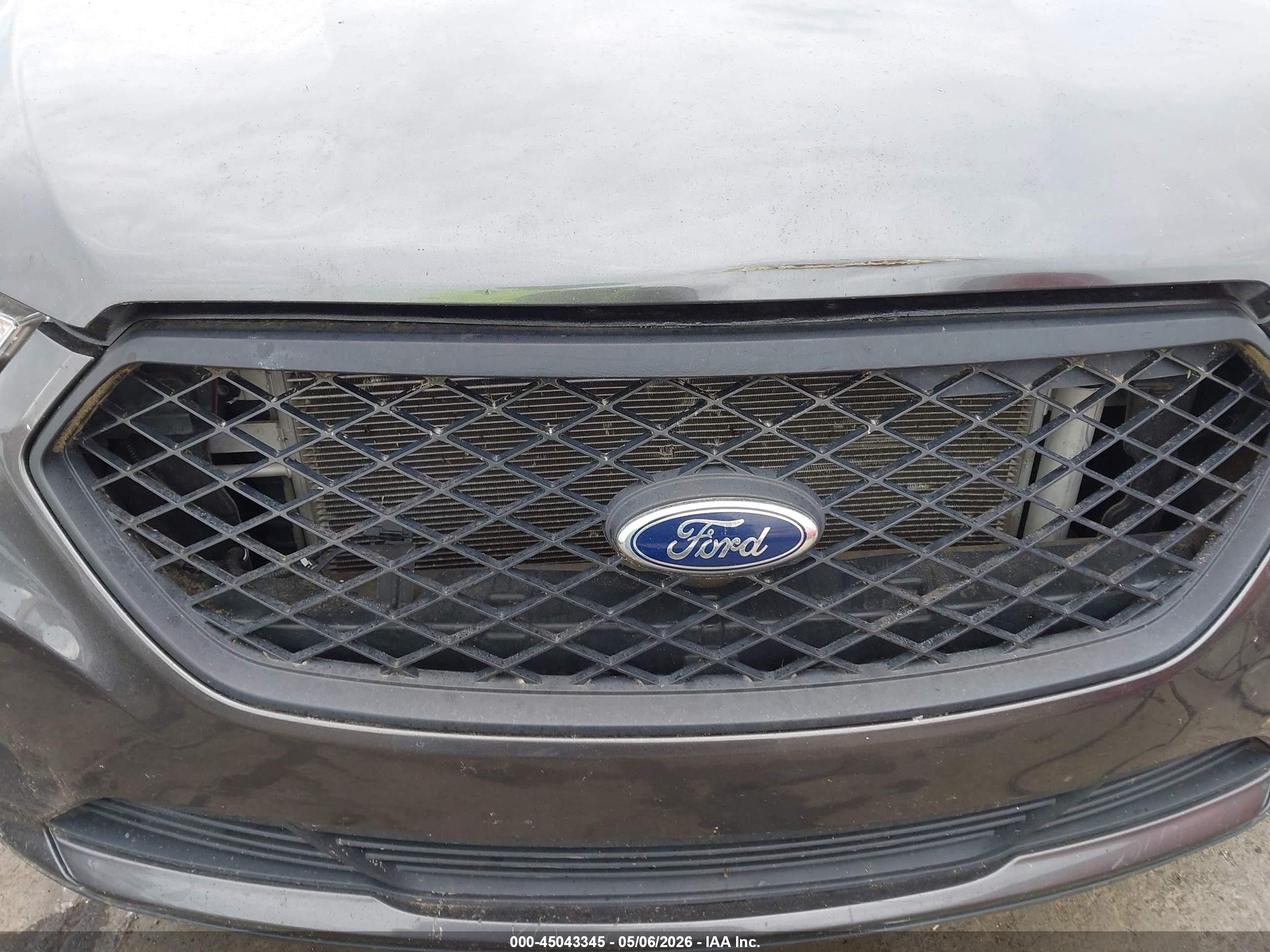 FORD TAURUS image 6