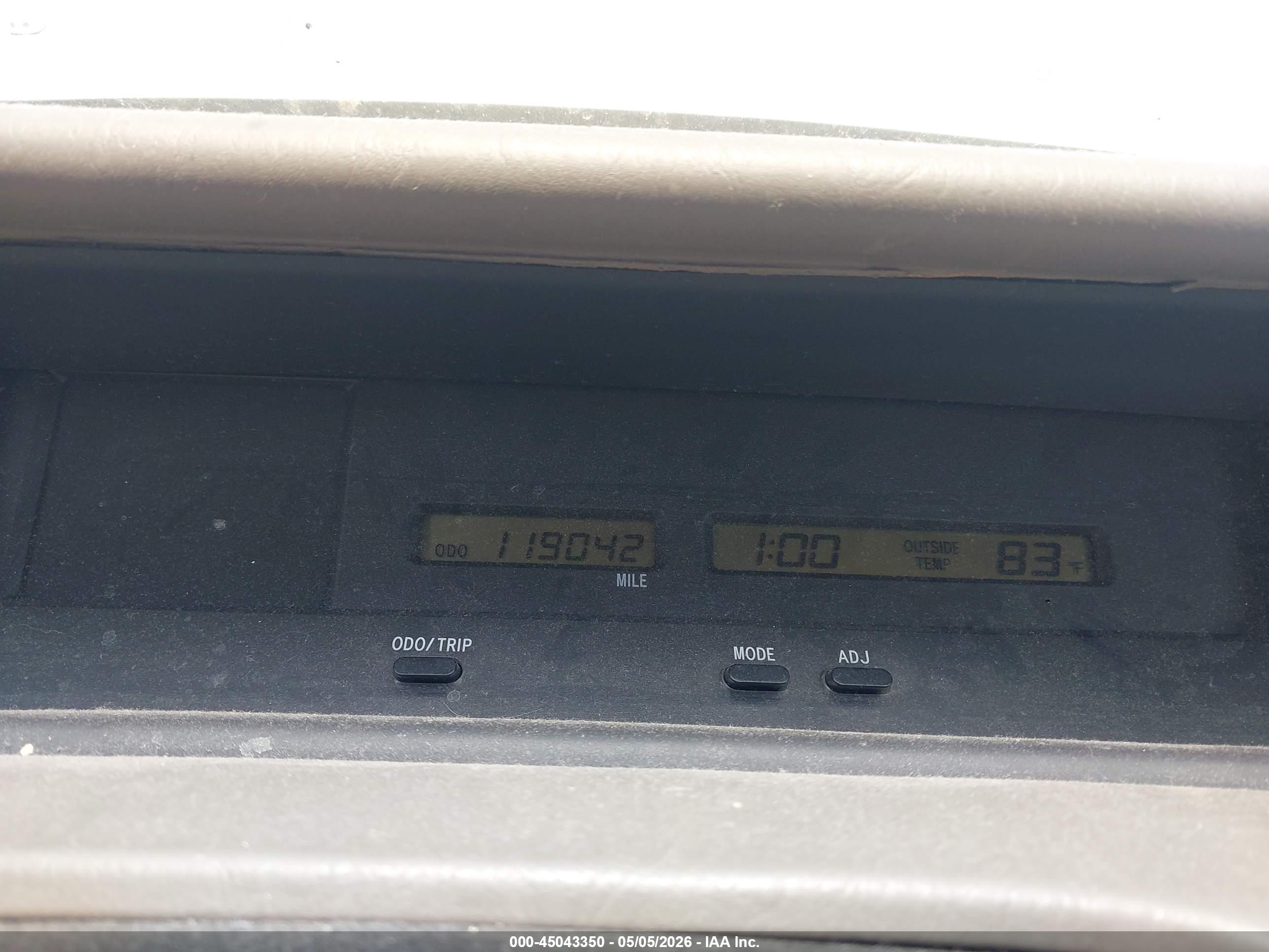 TOYOTA AVALON image 7