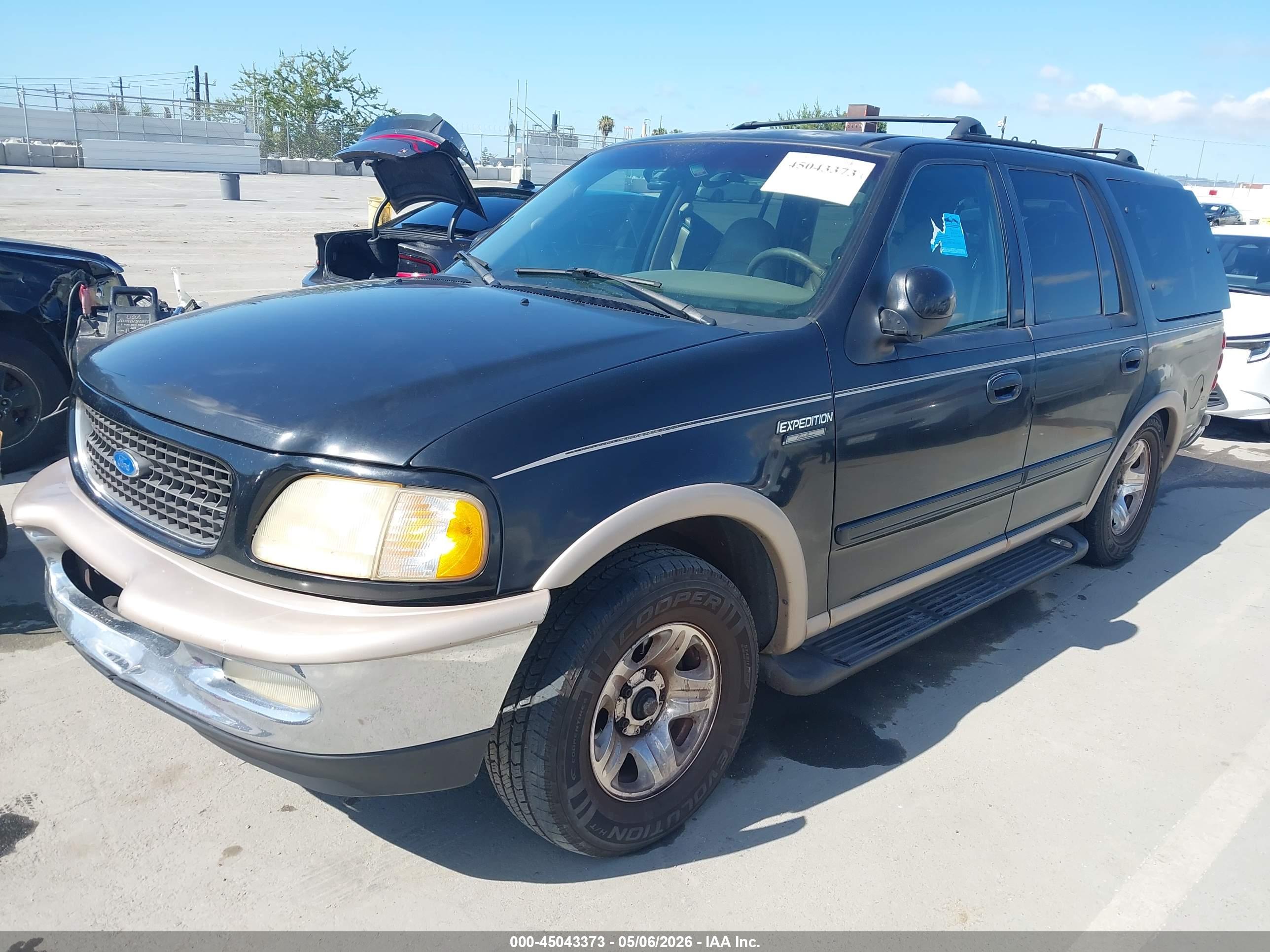 FORD EXPEDITION image 2