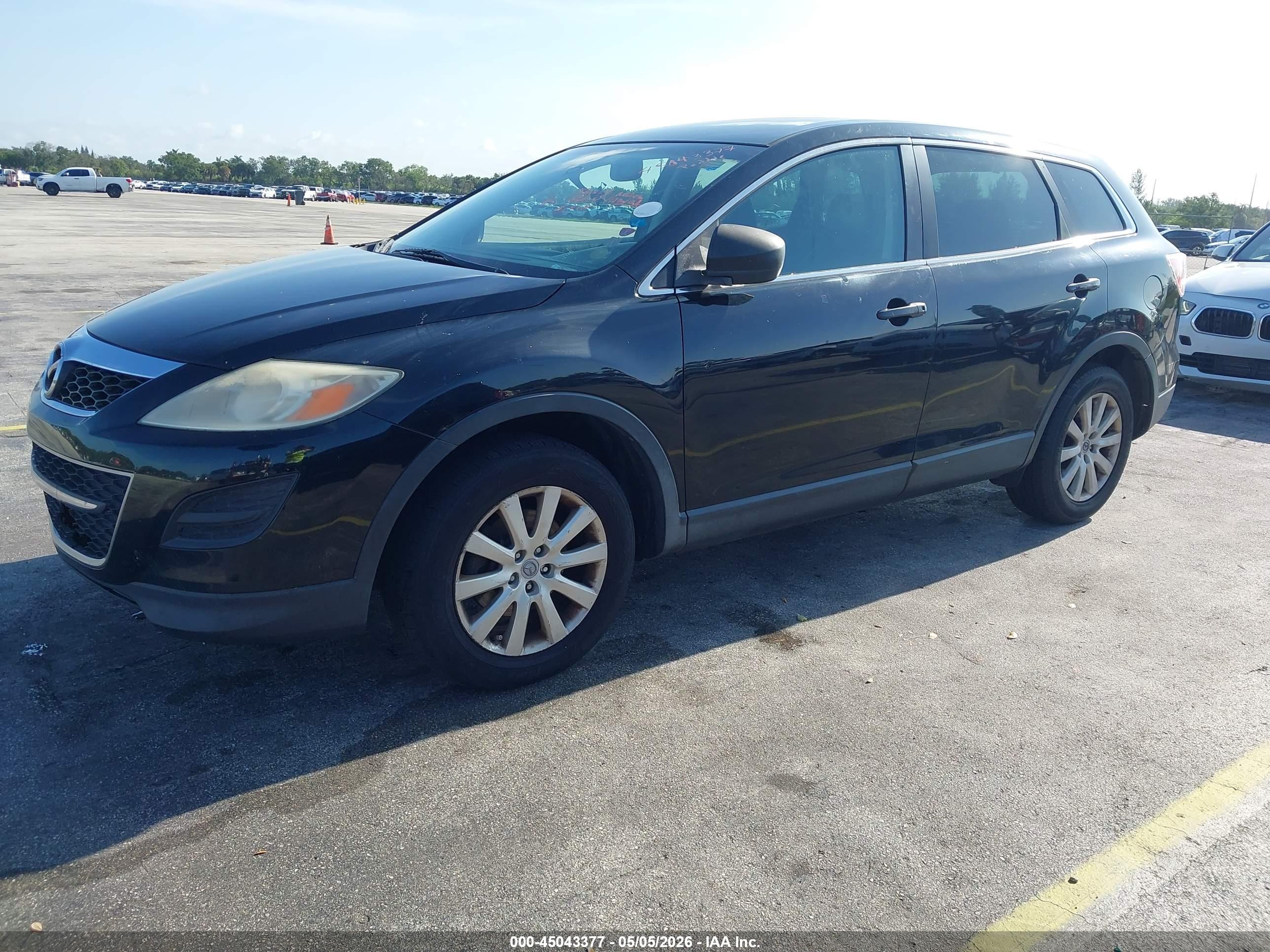 MAZDA CX-9 image 2