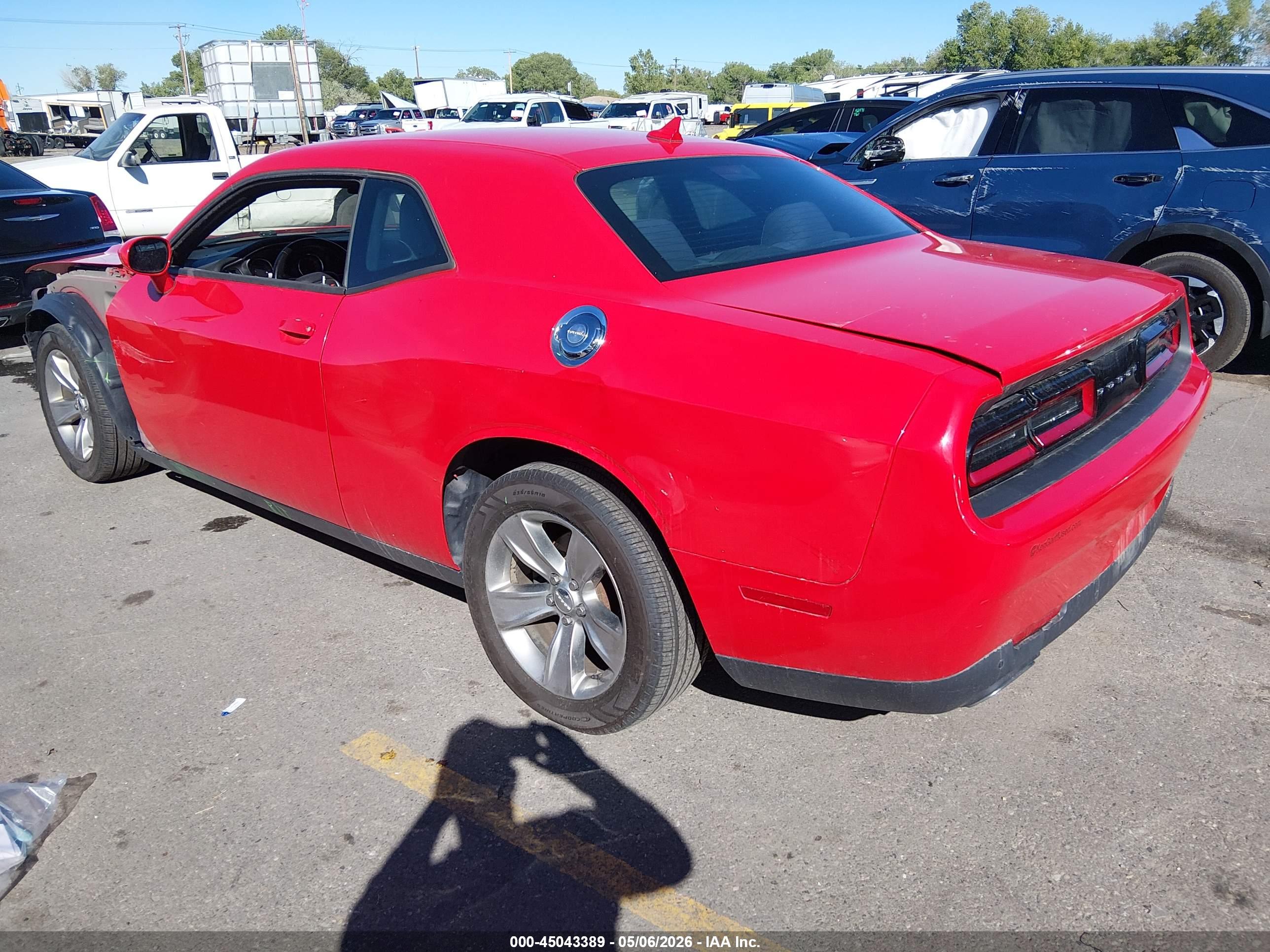 DODGE CHALLENGER image 3