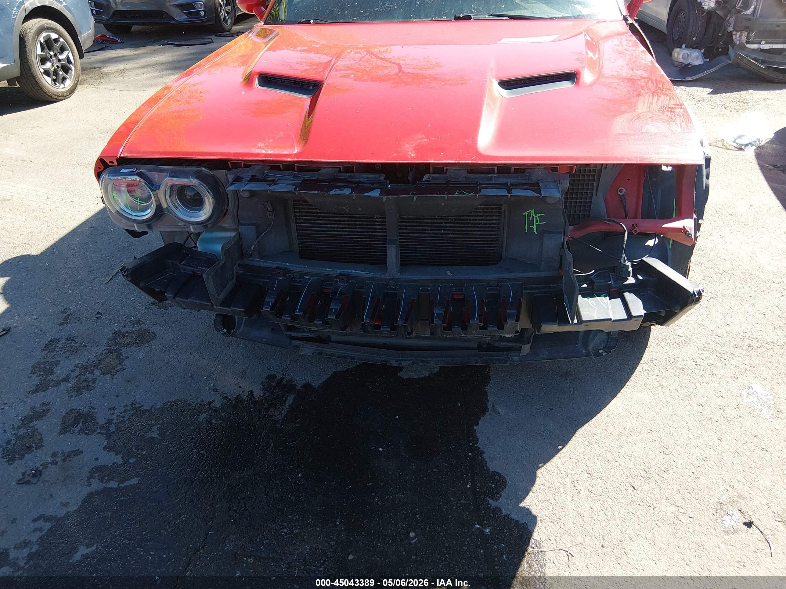 DODGE CHALLENGER image 6