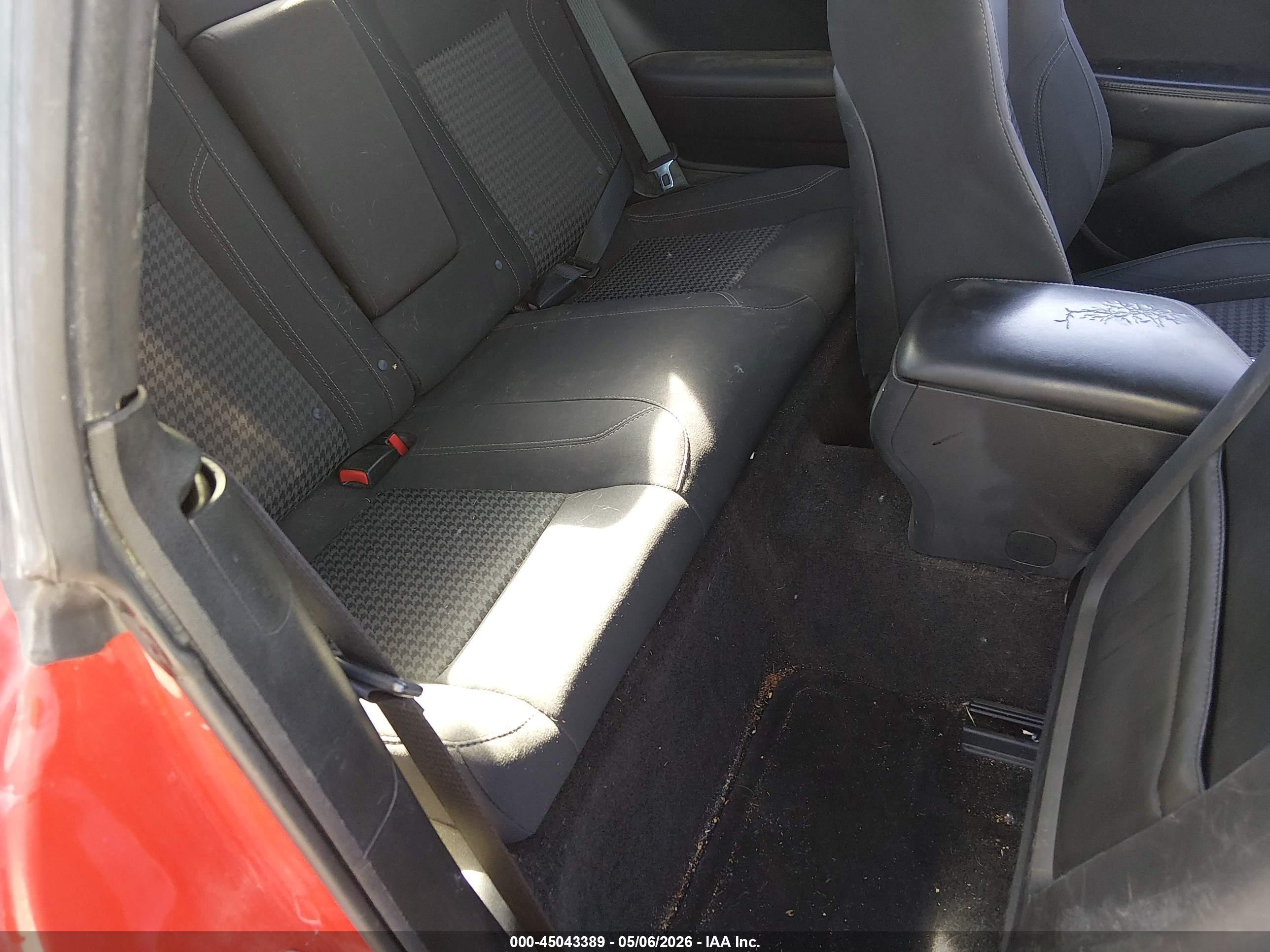 DODGE CHALLENGER image 8