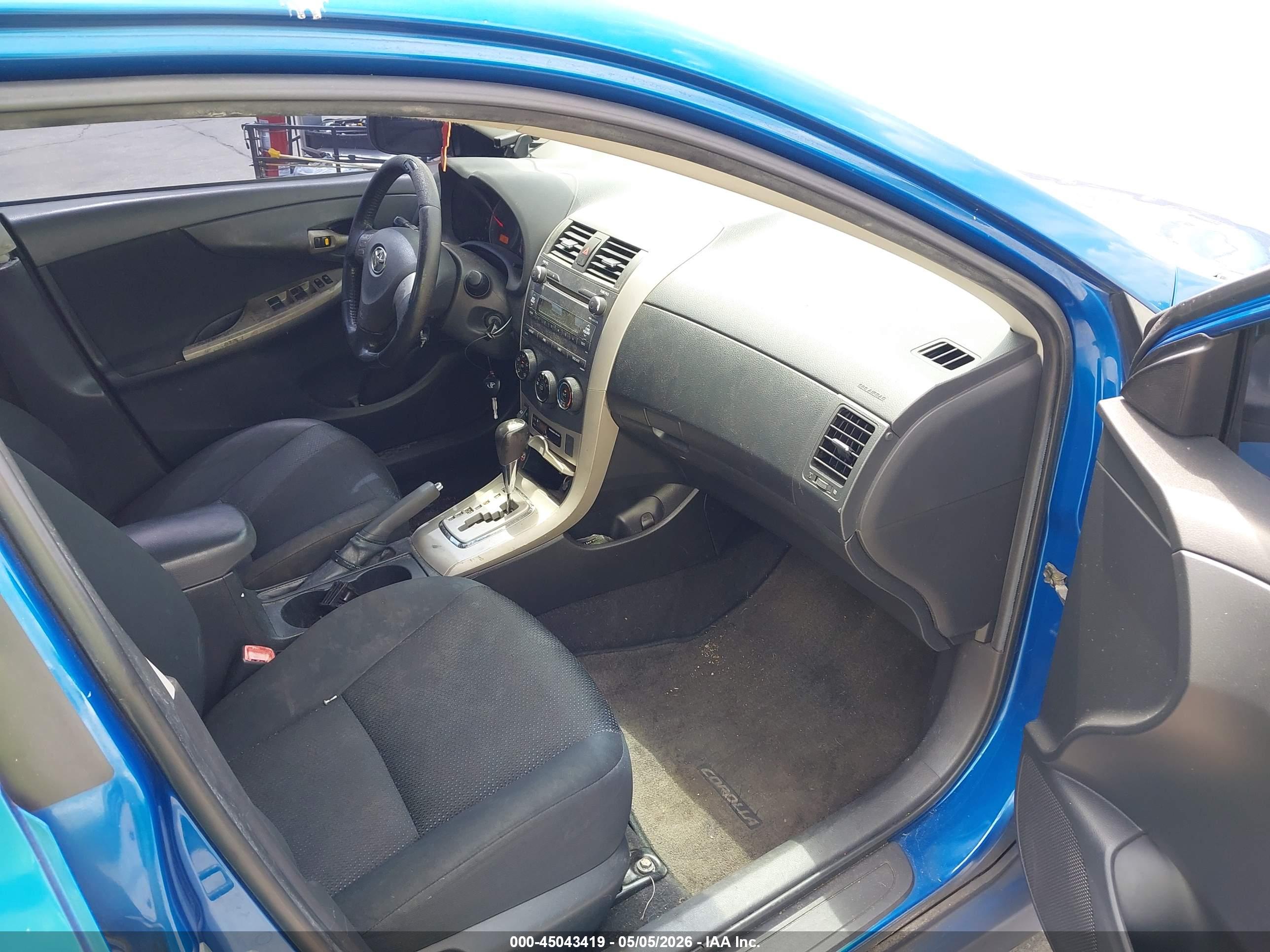 TOYOTA COROLLA image 5