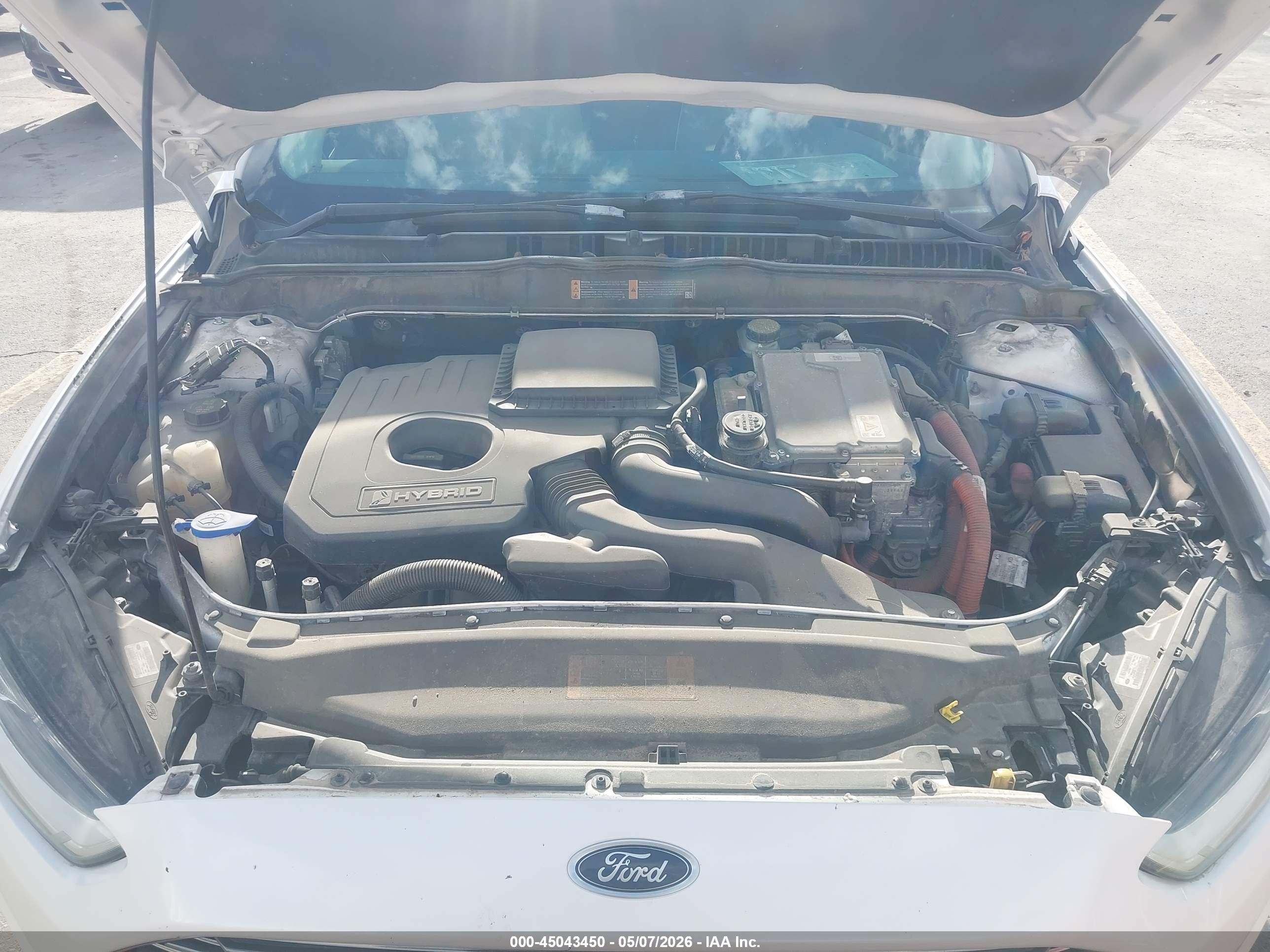 FORD FUSION image 10