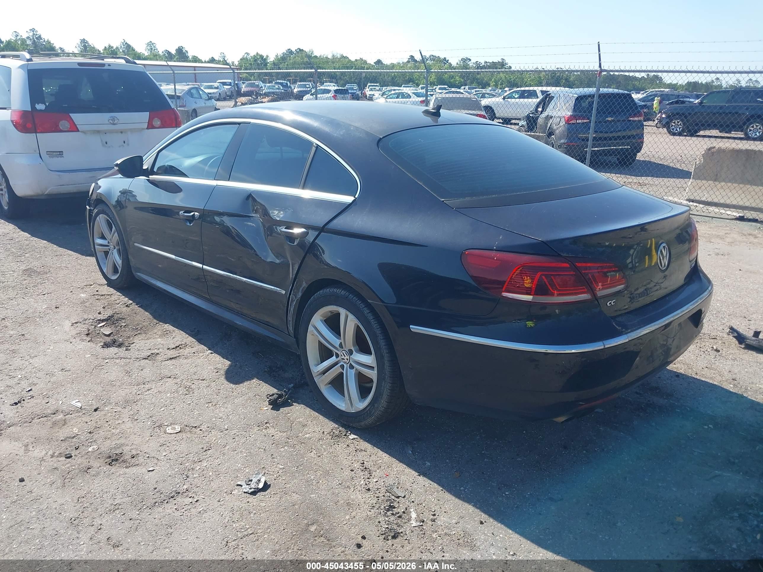 VOLKSWAGEN CC image 3