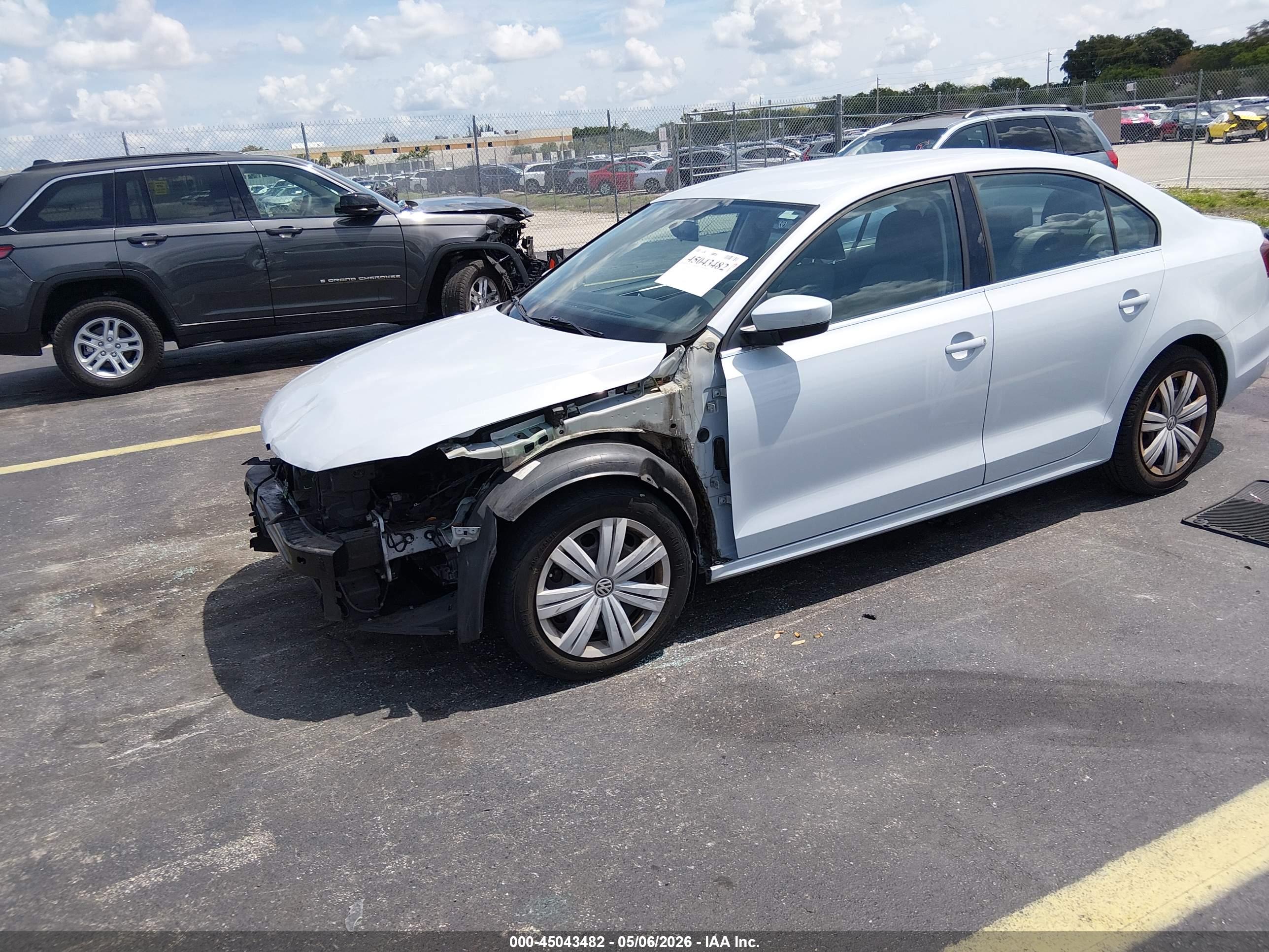 VOLKSWAGEN JETTA image 2