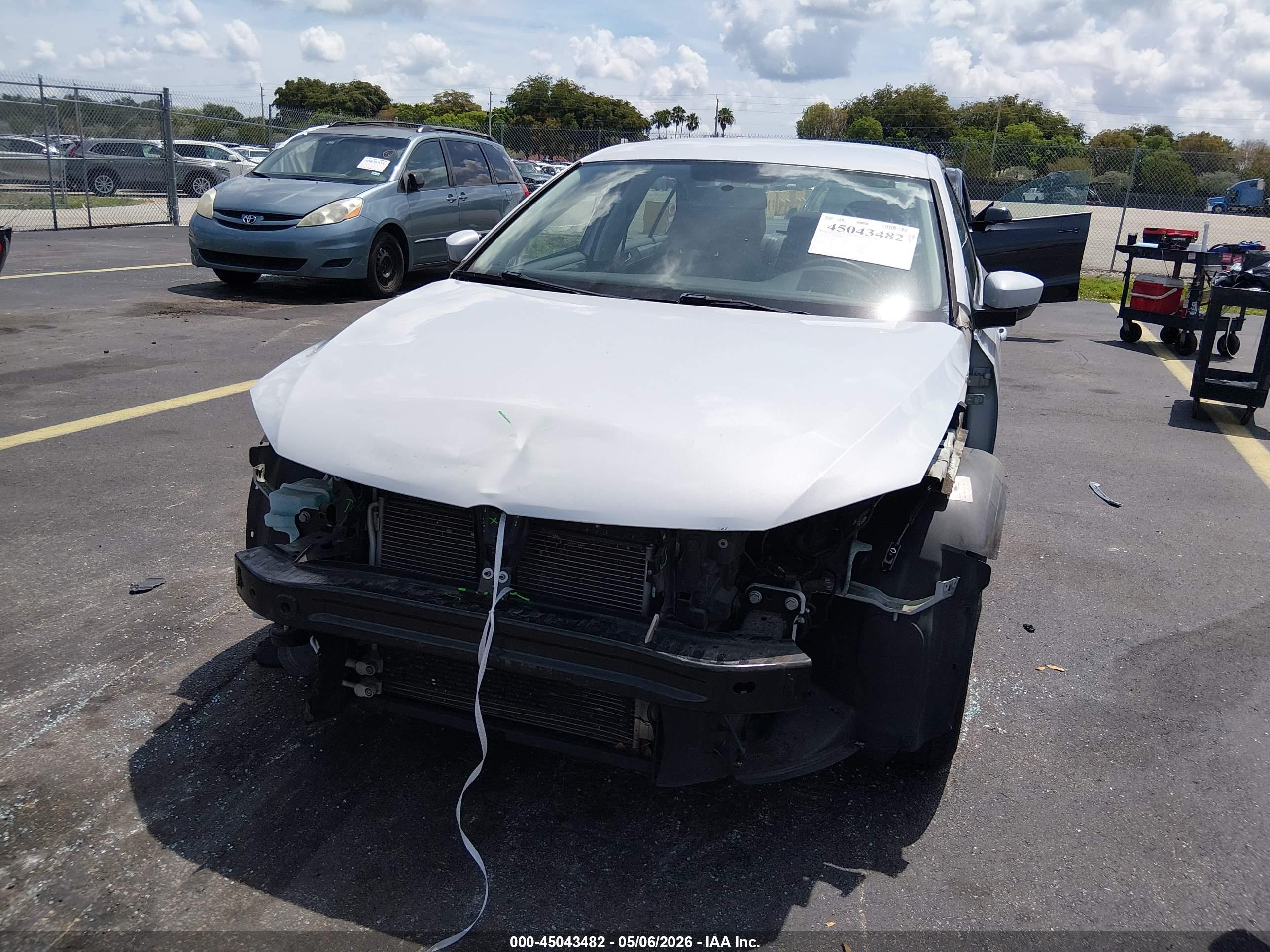 VOLKSWAGEN JETTA image 6