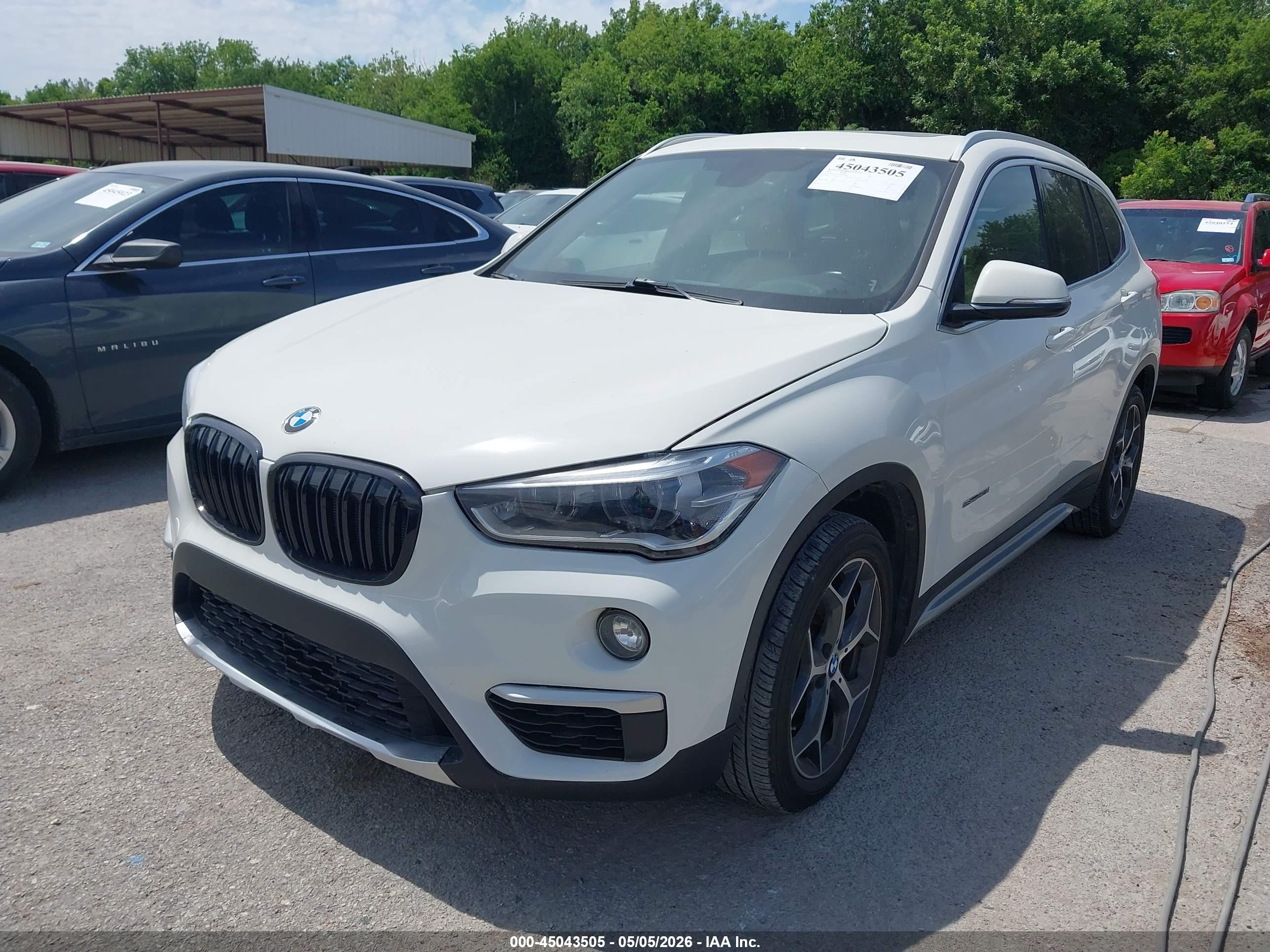BMW X1 image 2