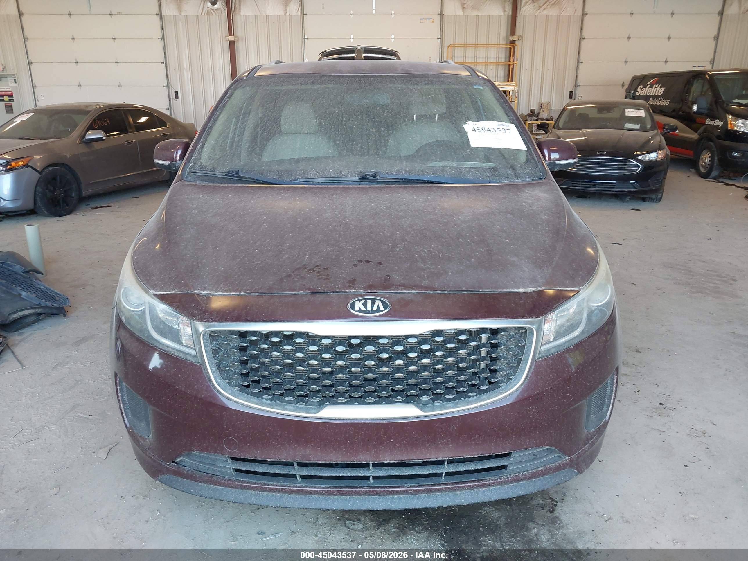 KIA SEDONA image 6