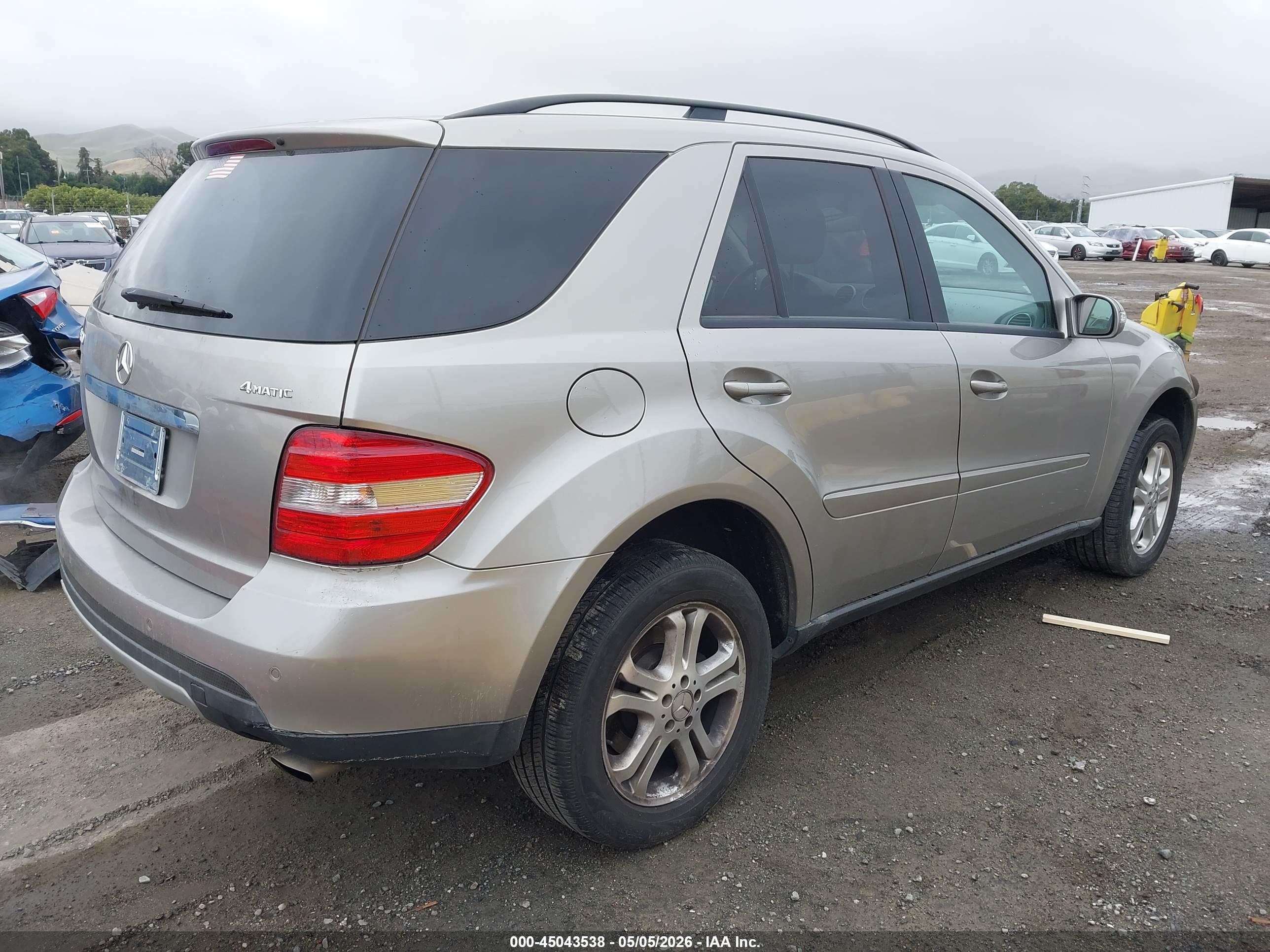 MERCEDES-BENZ ML image 4