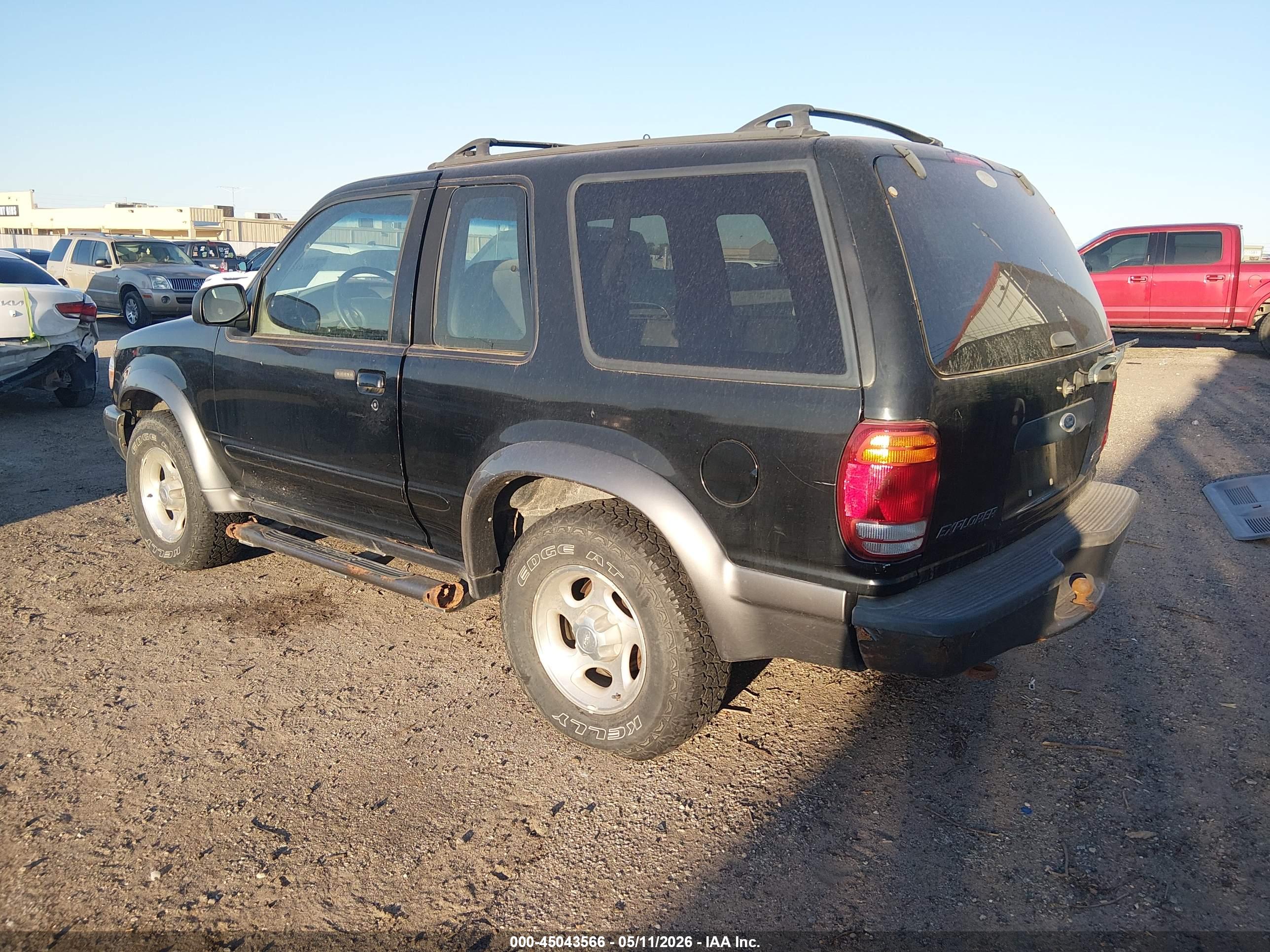 FORD EXPLORER image 3