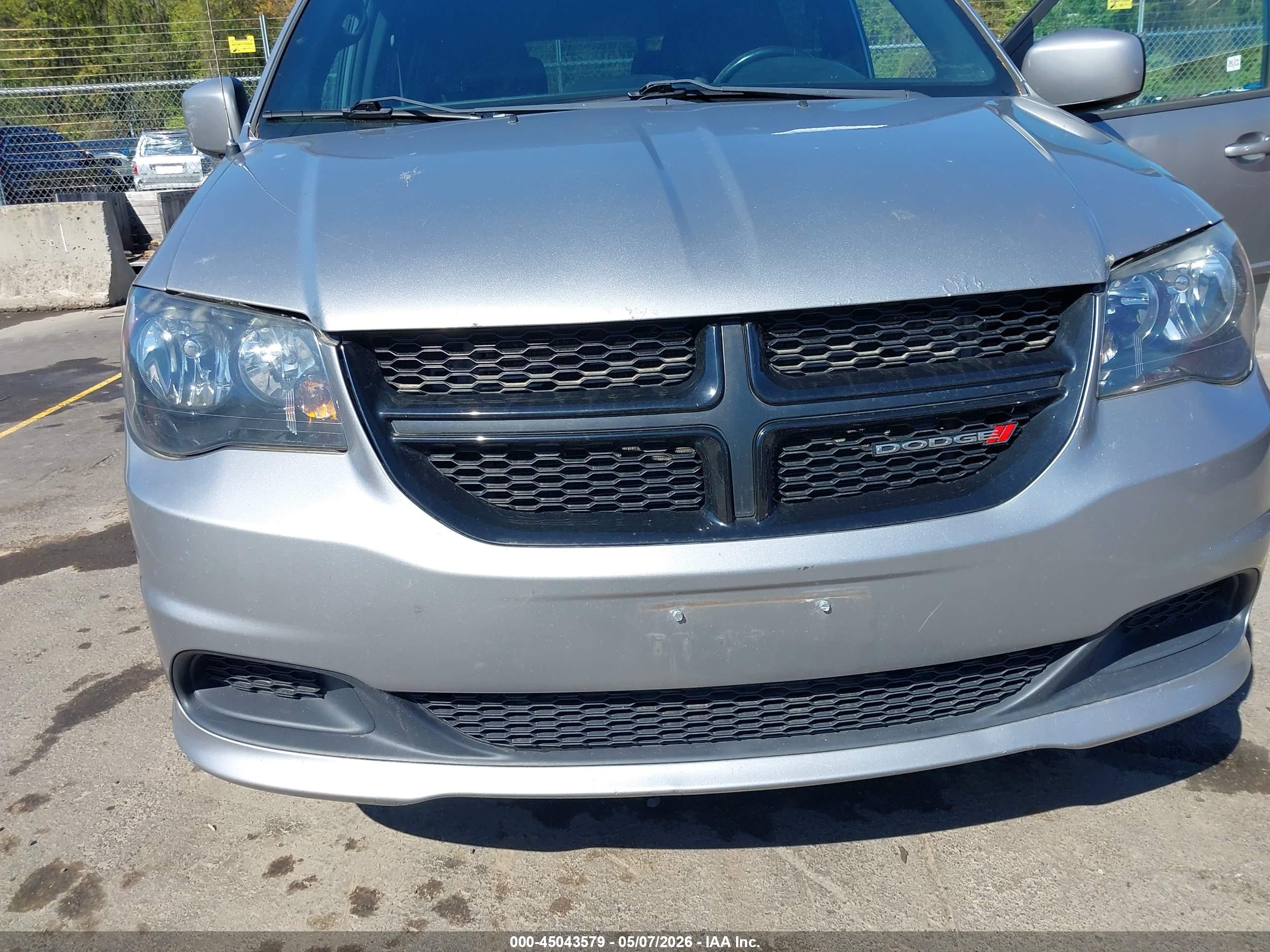 DODGE GRAND image 6