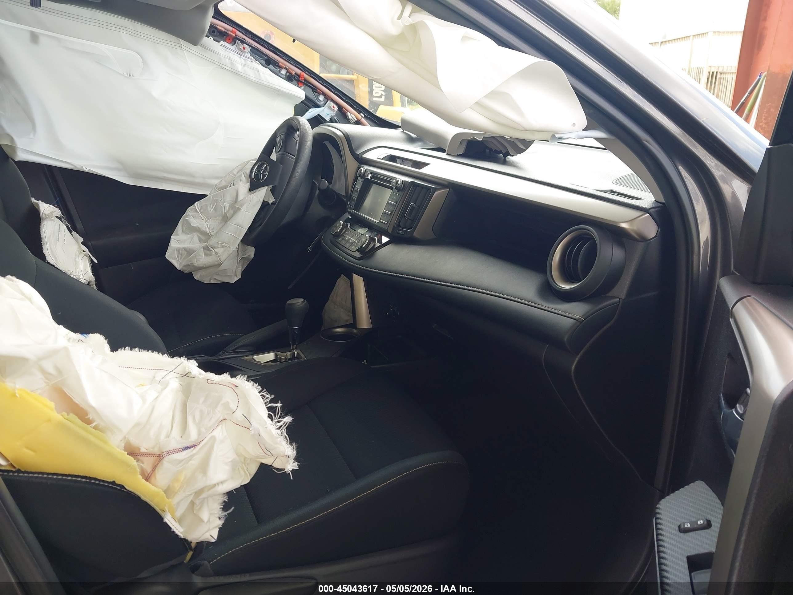 TOYOTA RAV4 image 5
