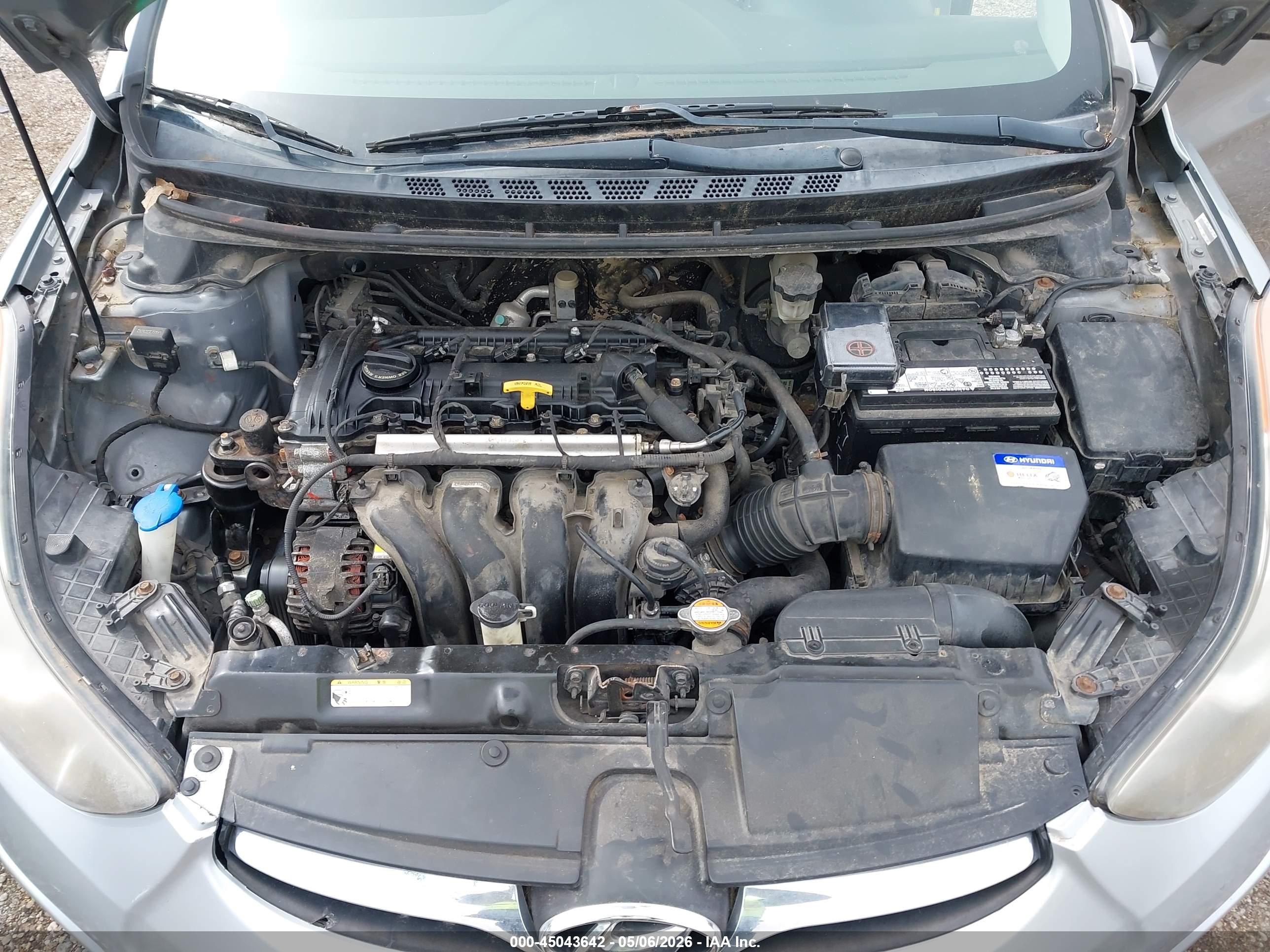 HYUNDAI ELANTRA image 10
