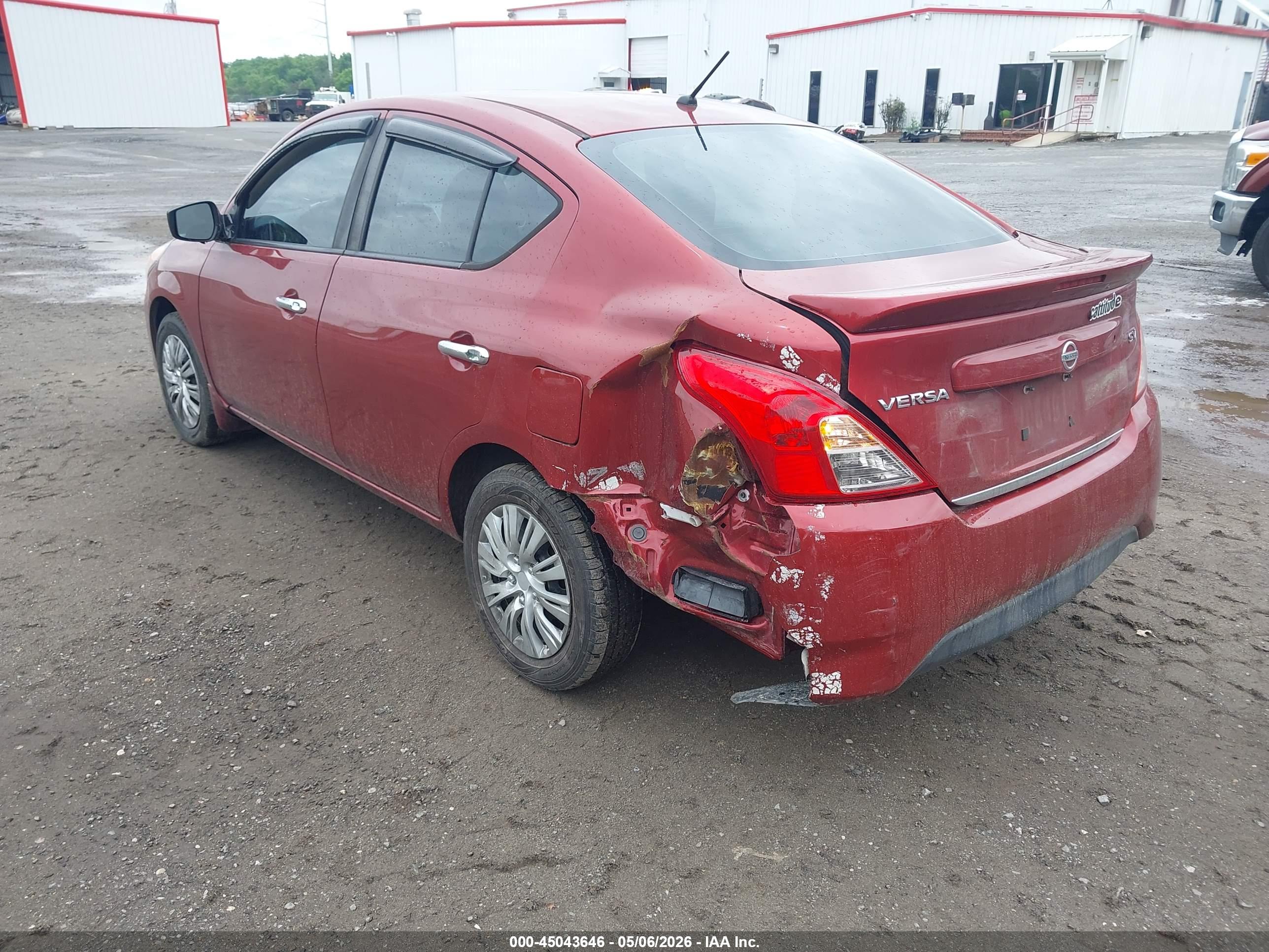 NISSAN VERSA image 3