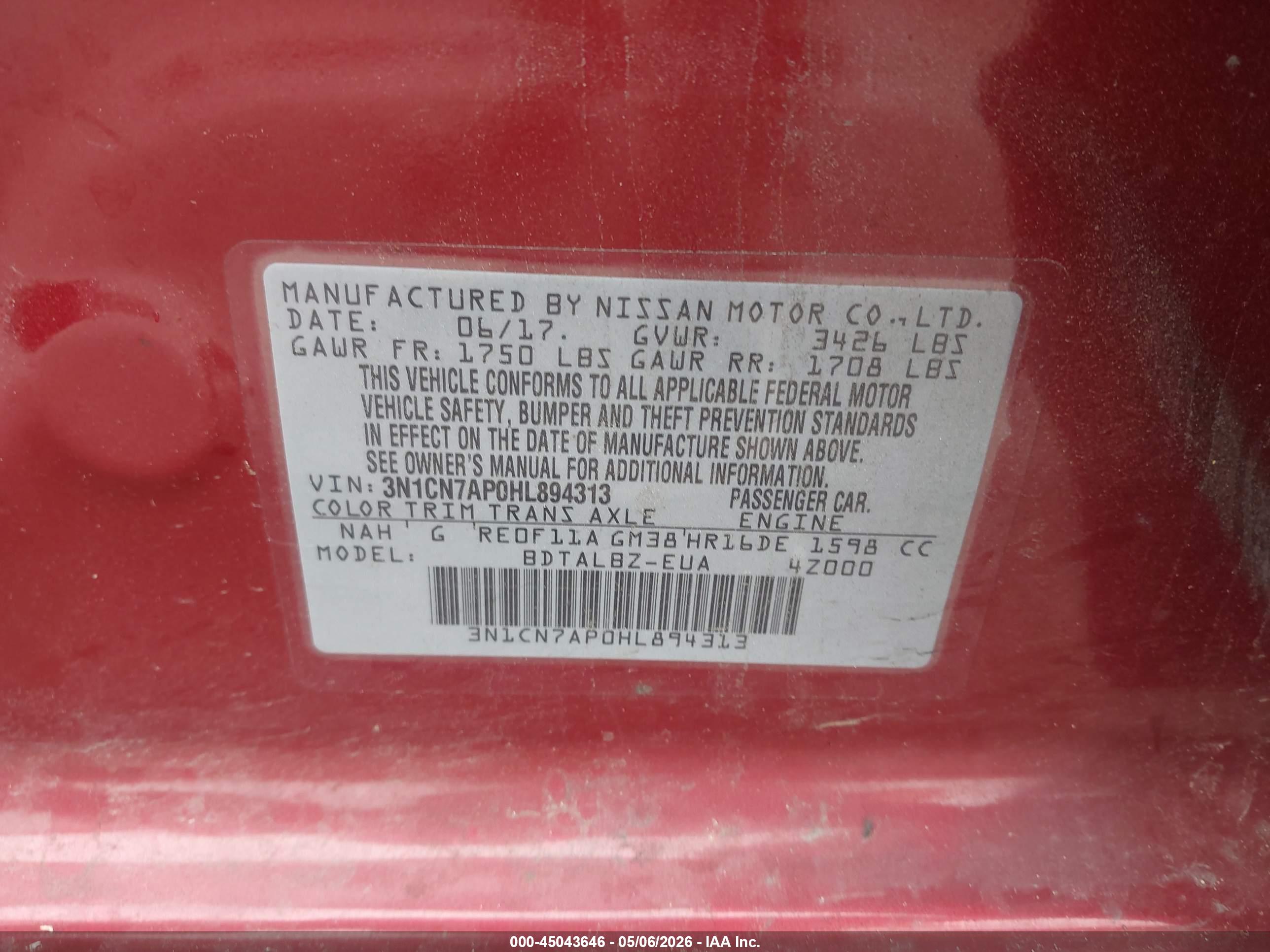 NISSAN VERSA image 9