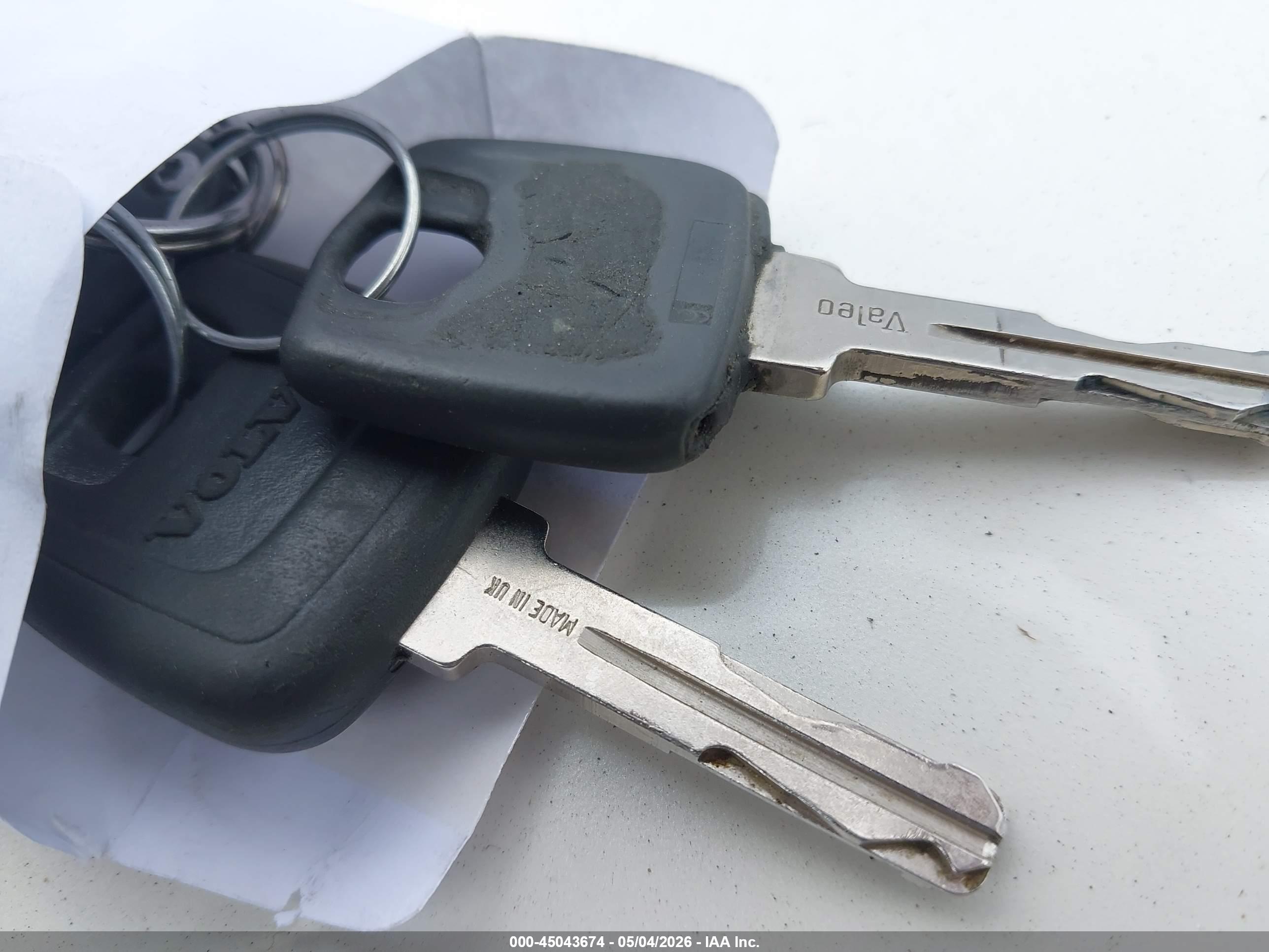 VOLVO S80 image 11