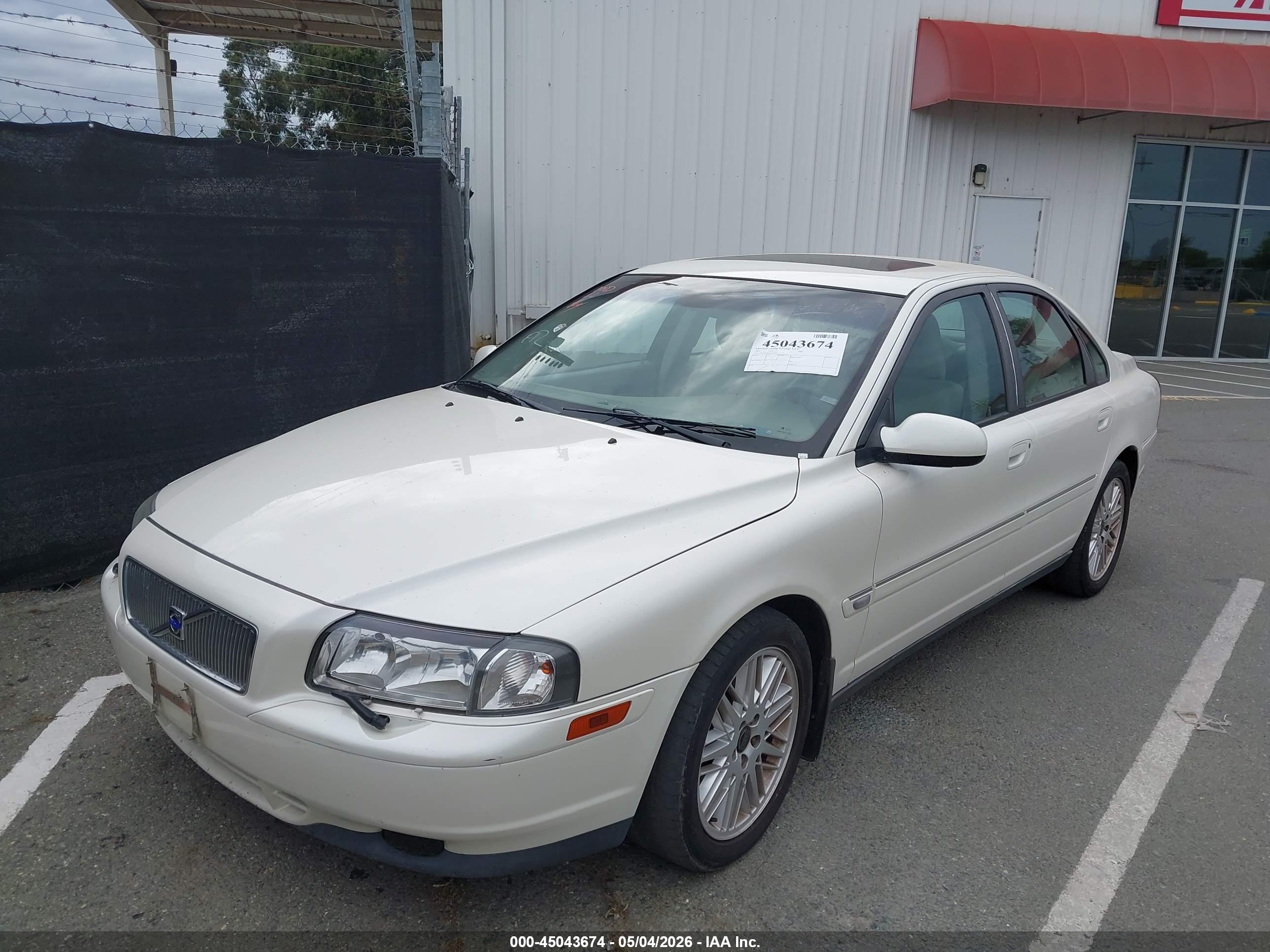 VOLVO S80 image 6