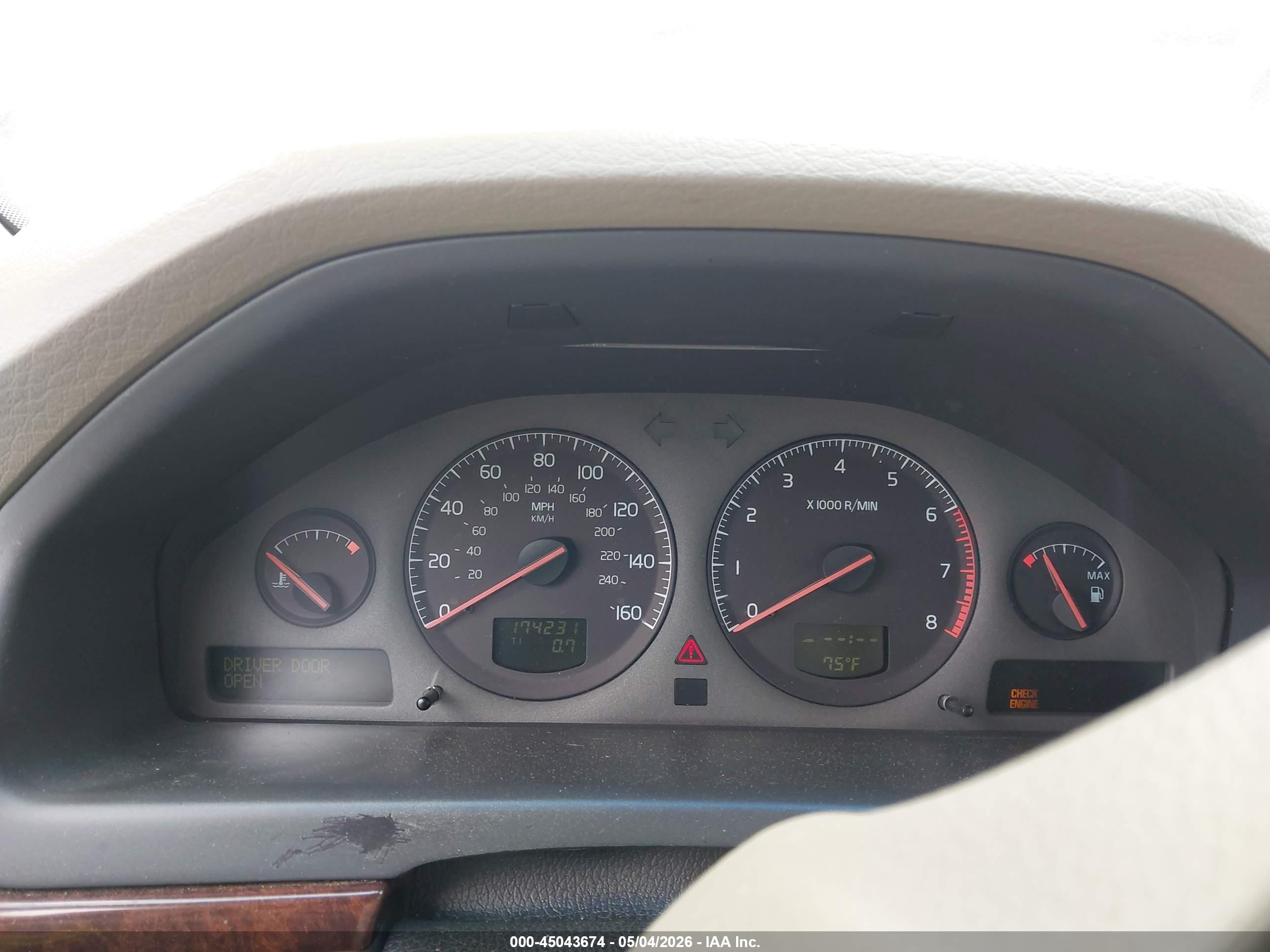 VOLVO S80 image 7