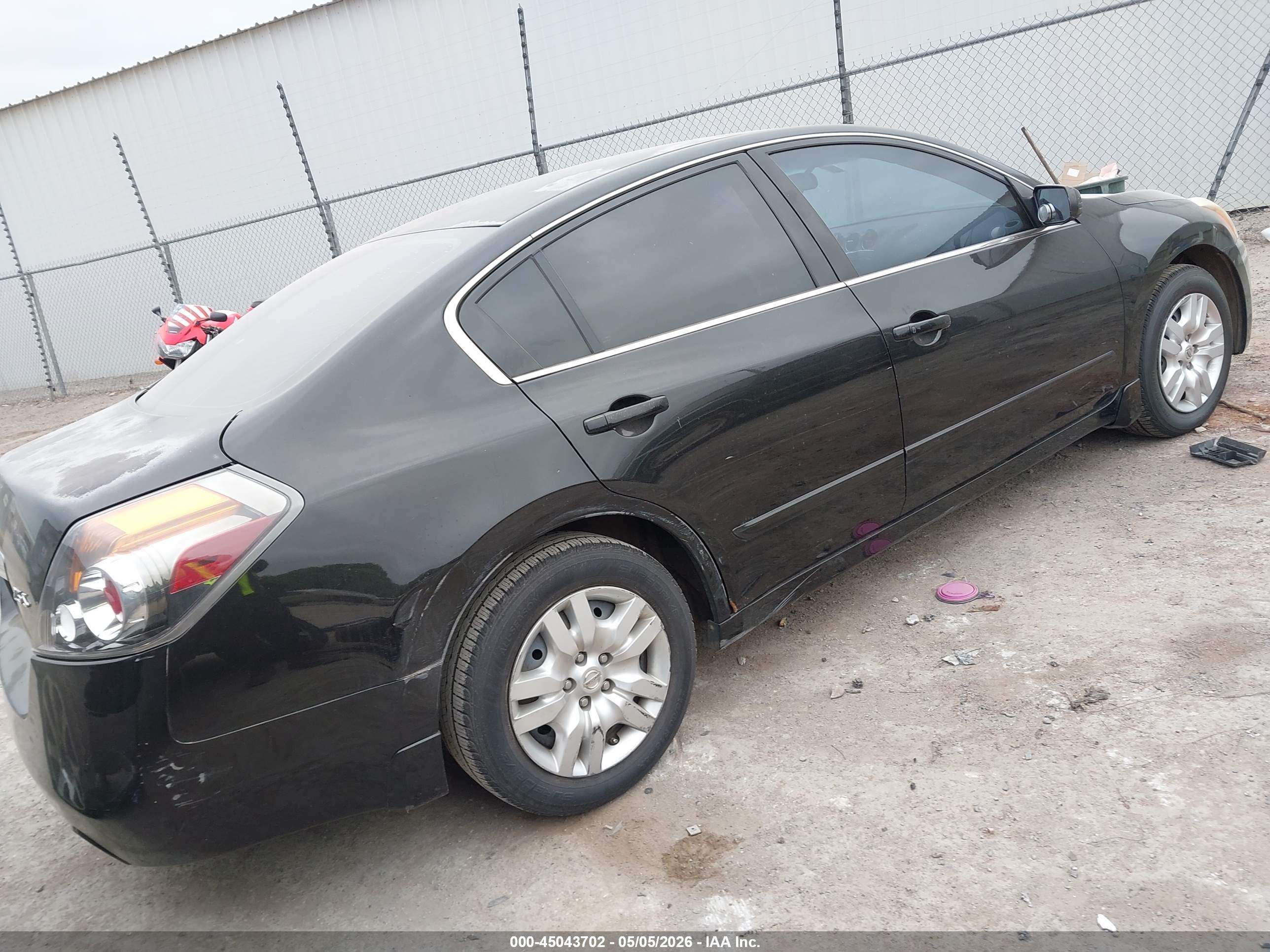 NISSAN ALTIMA image 4