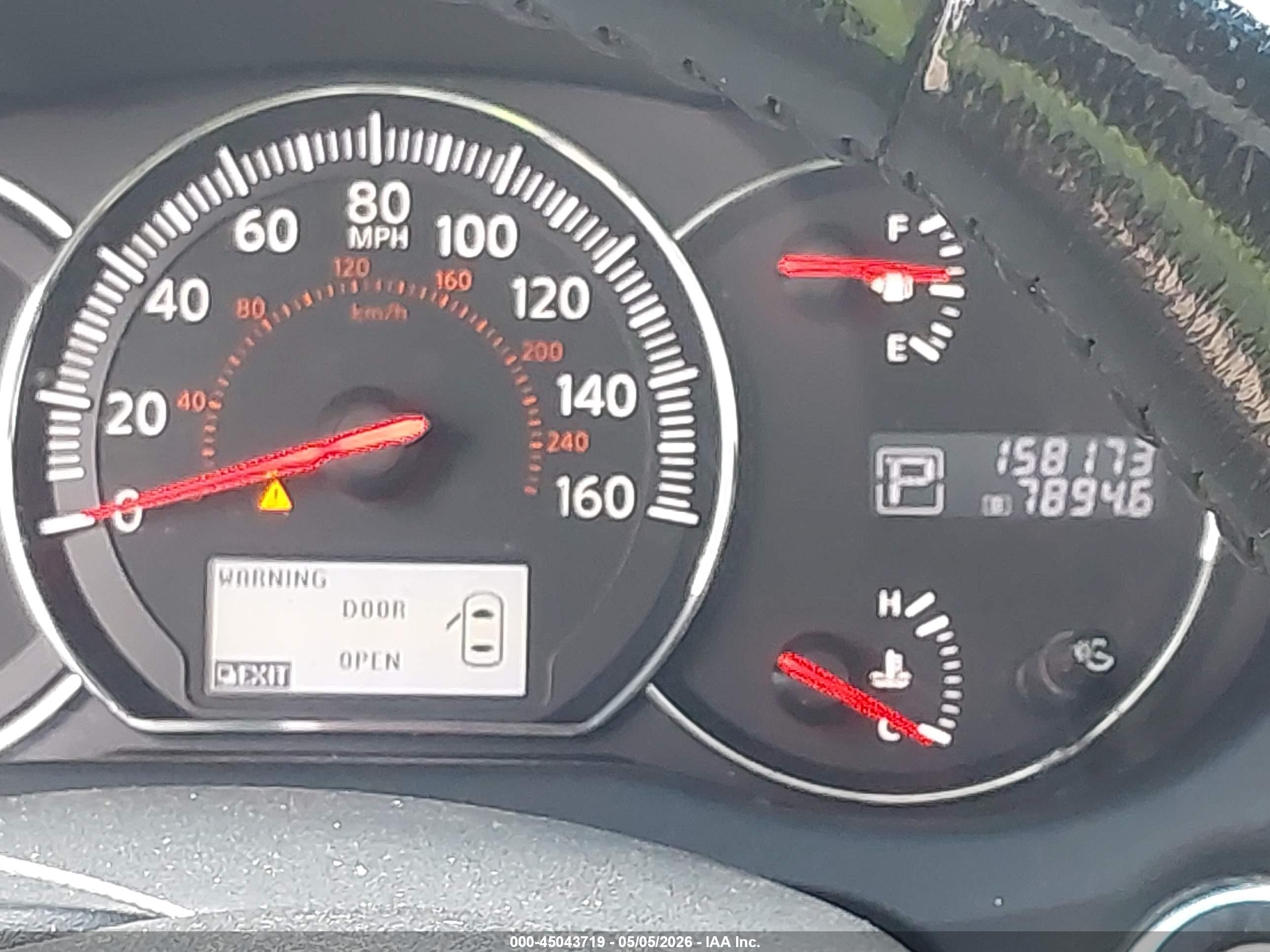 NISSAN MAXIMA image 7