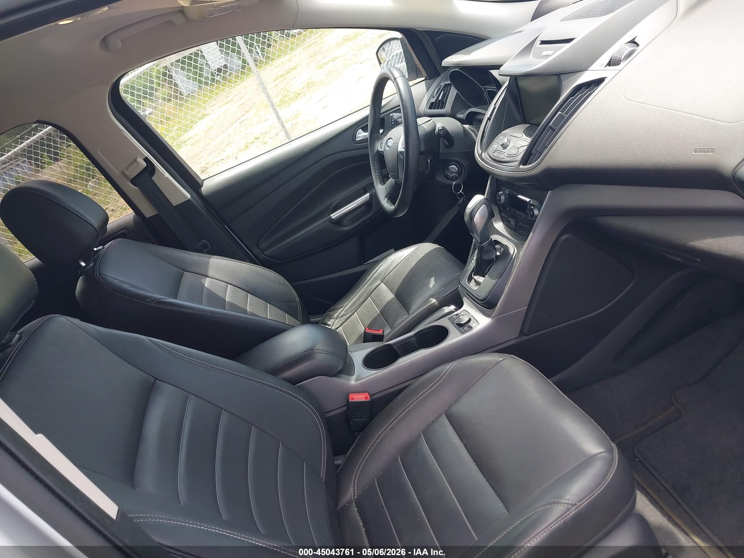 FORD ESCAPE image 5