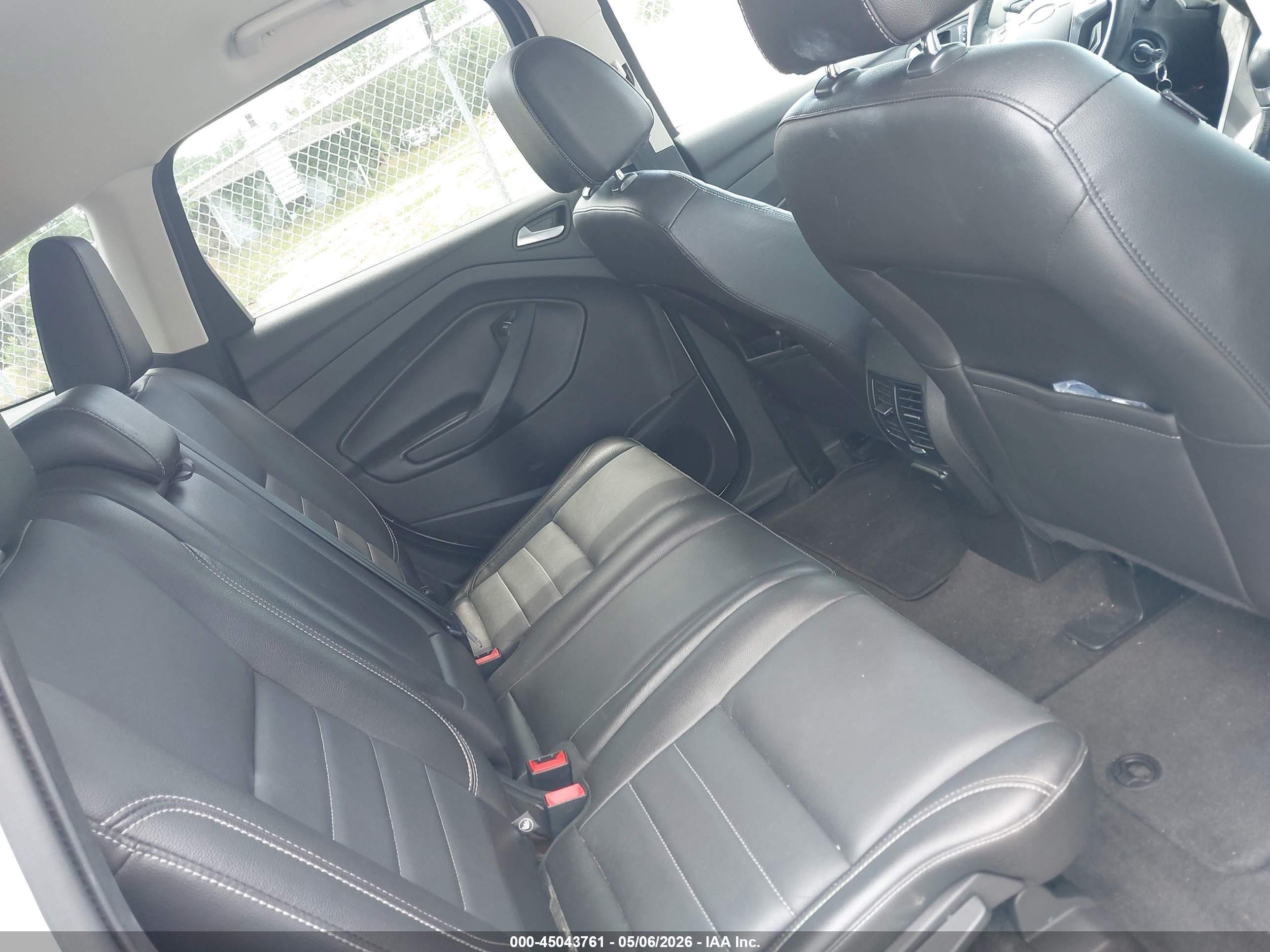 FORD ESCAPE image 8