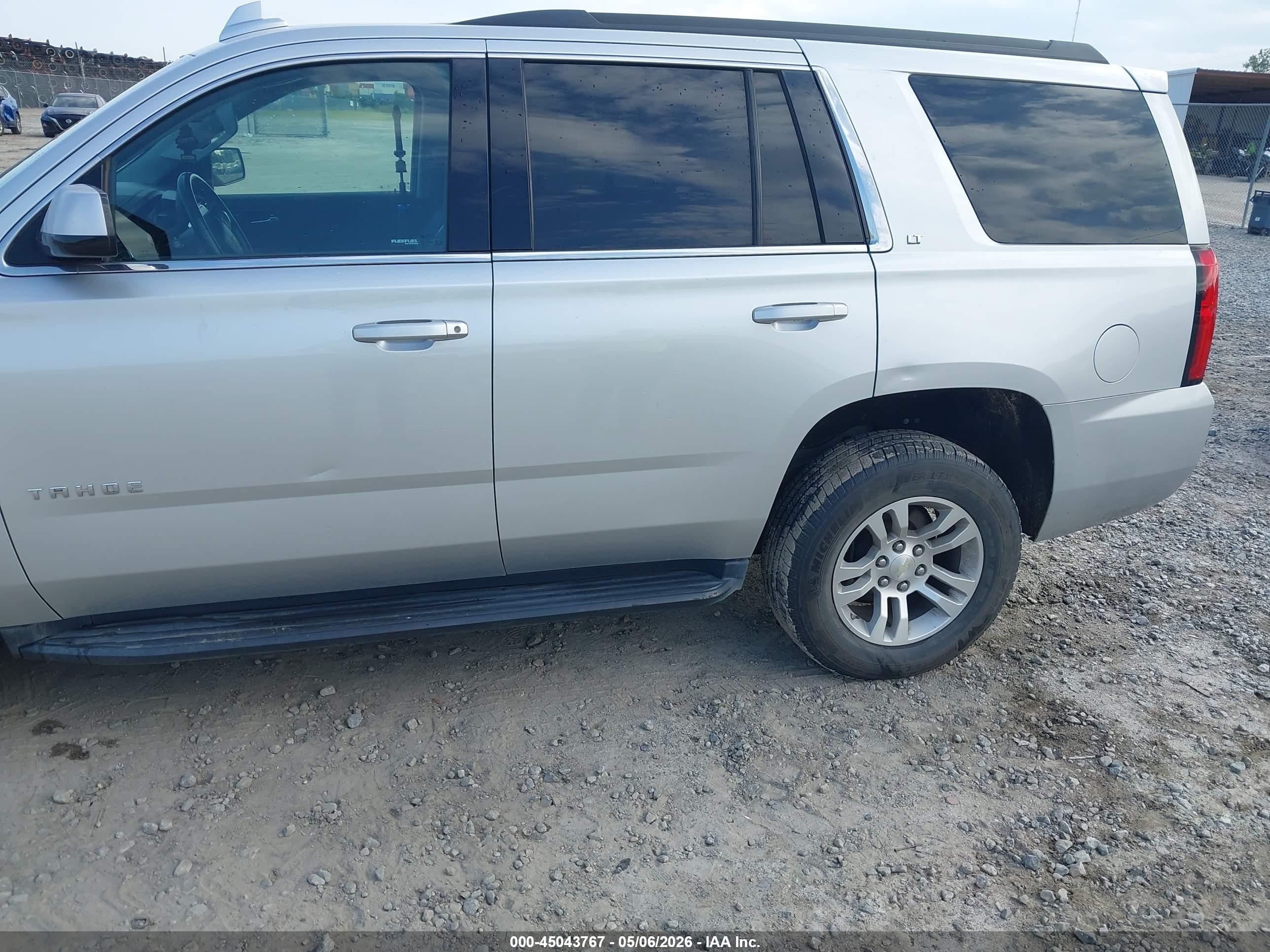 CHEVROLET TAHOE image 6