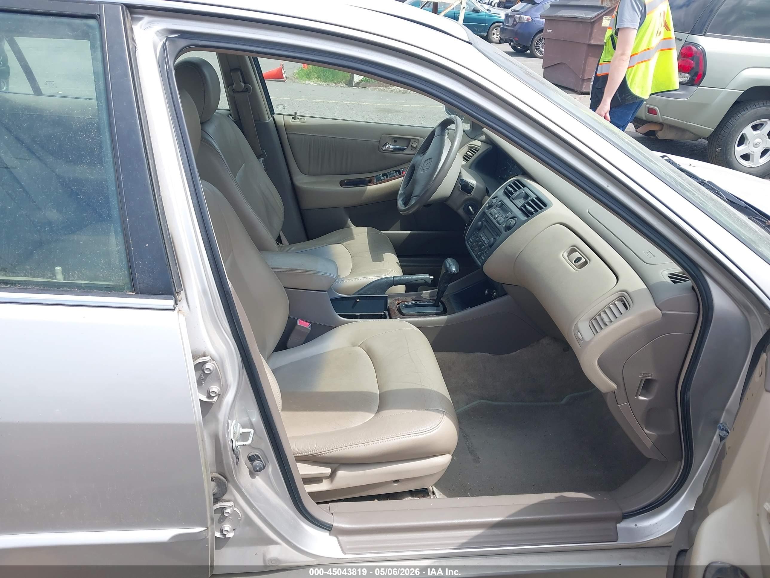 HONDA ACCORD image 5