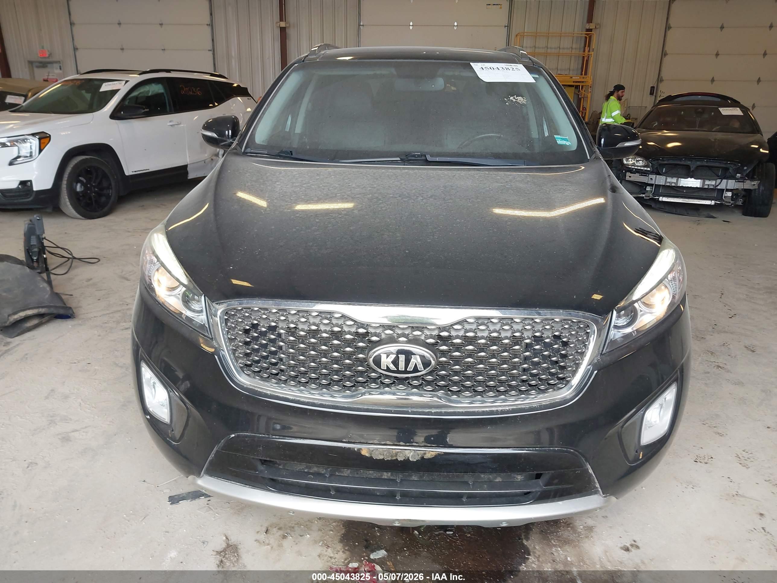KIA SORENTO image 6