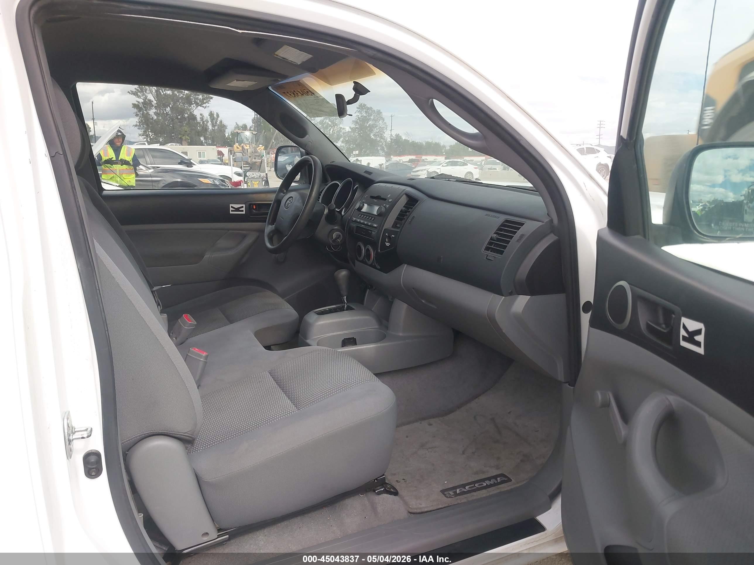 TOYOTA TACOMA image 5