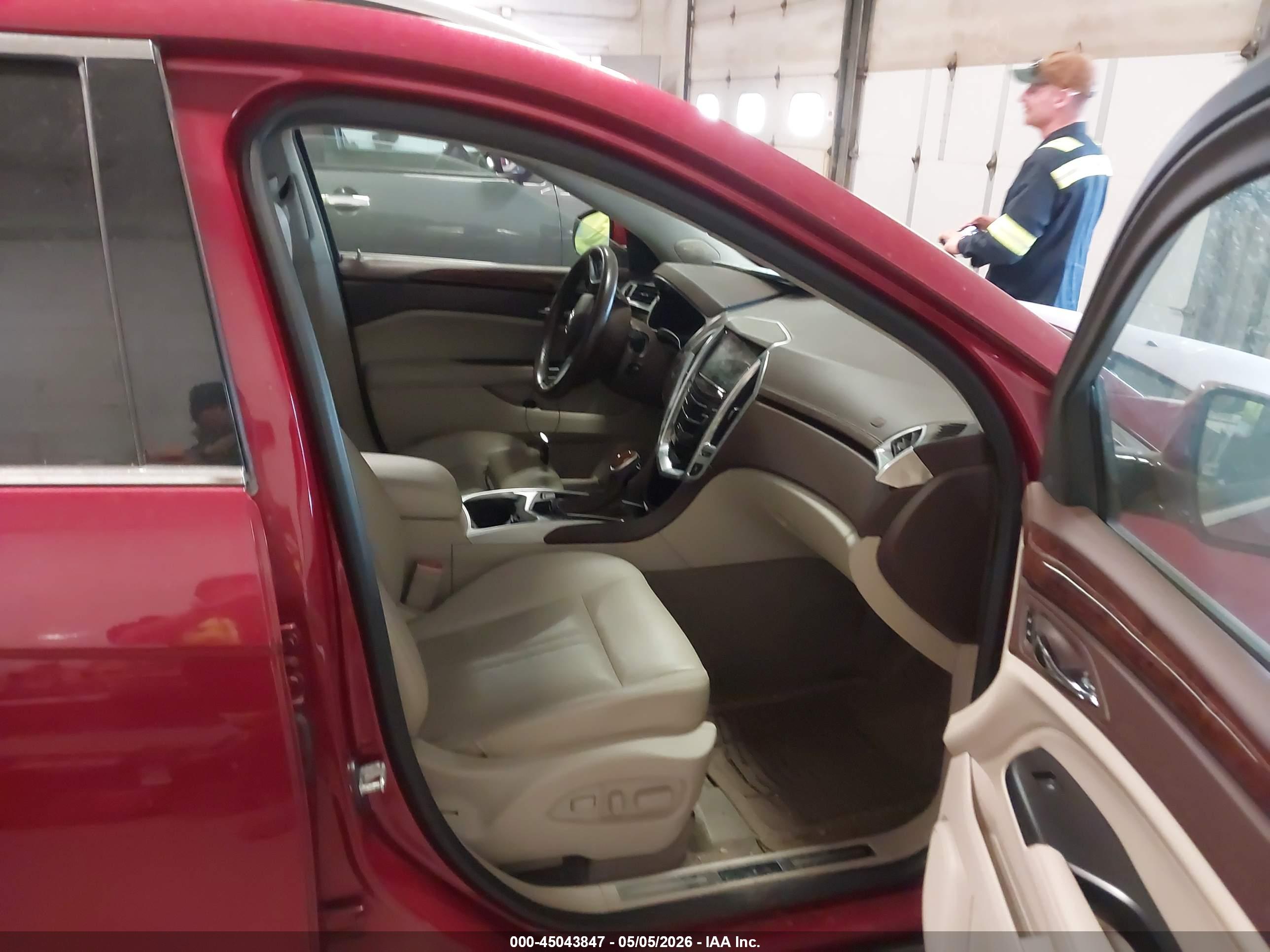 CADILLAC SRX image 5