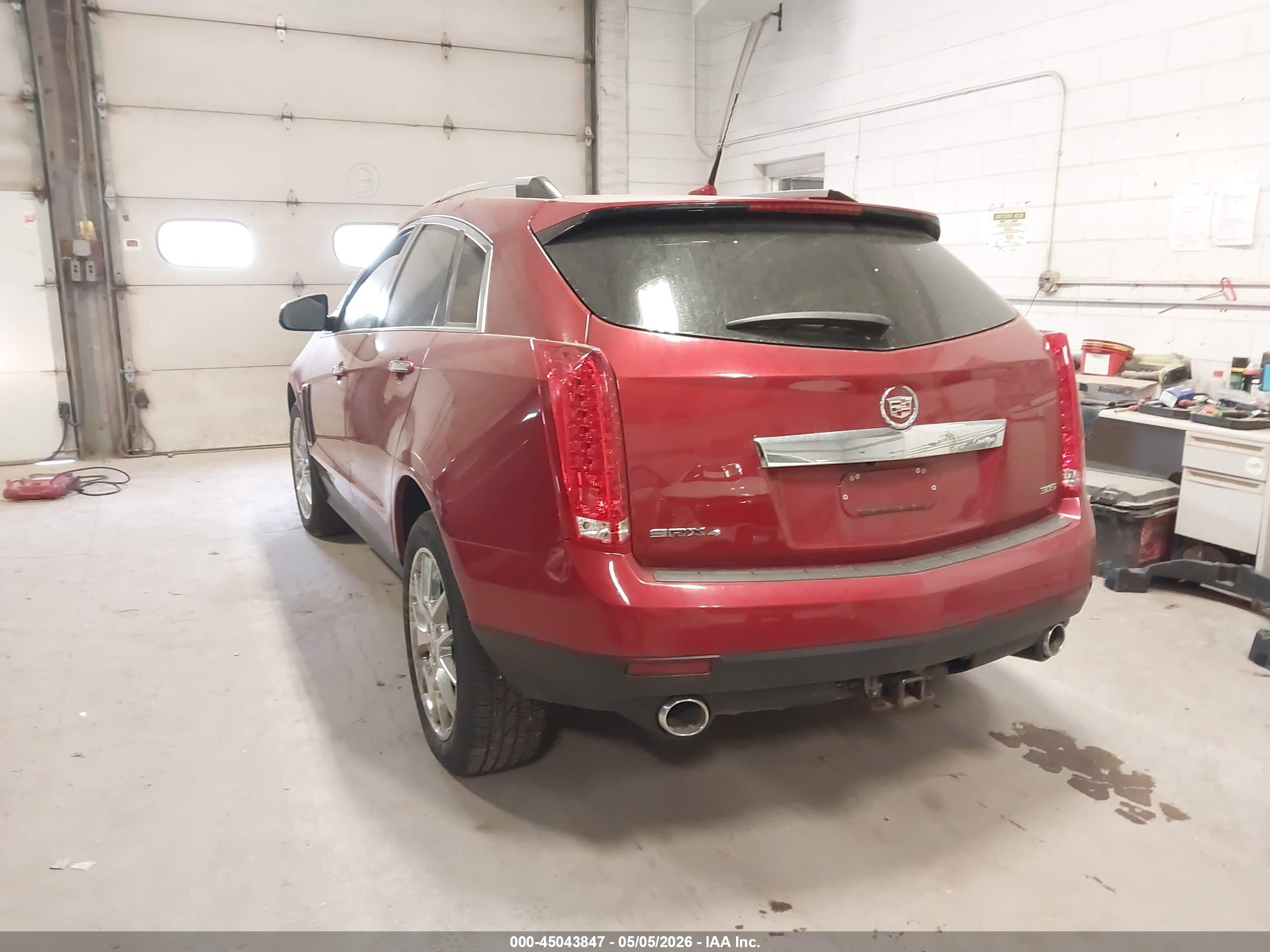 CADILLAC SRX image 6