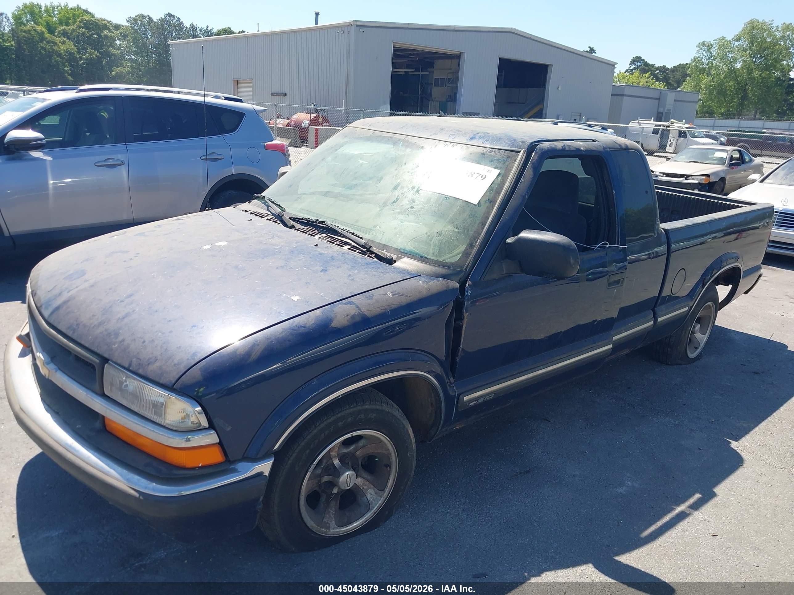 CHEVROLET S-10 image 2