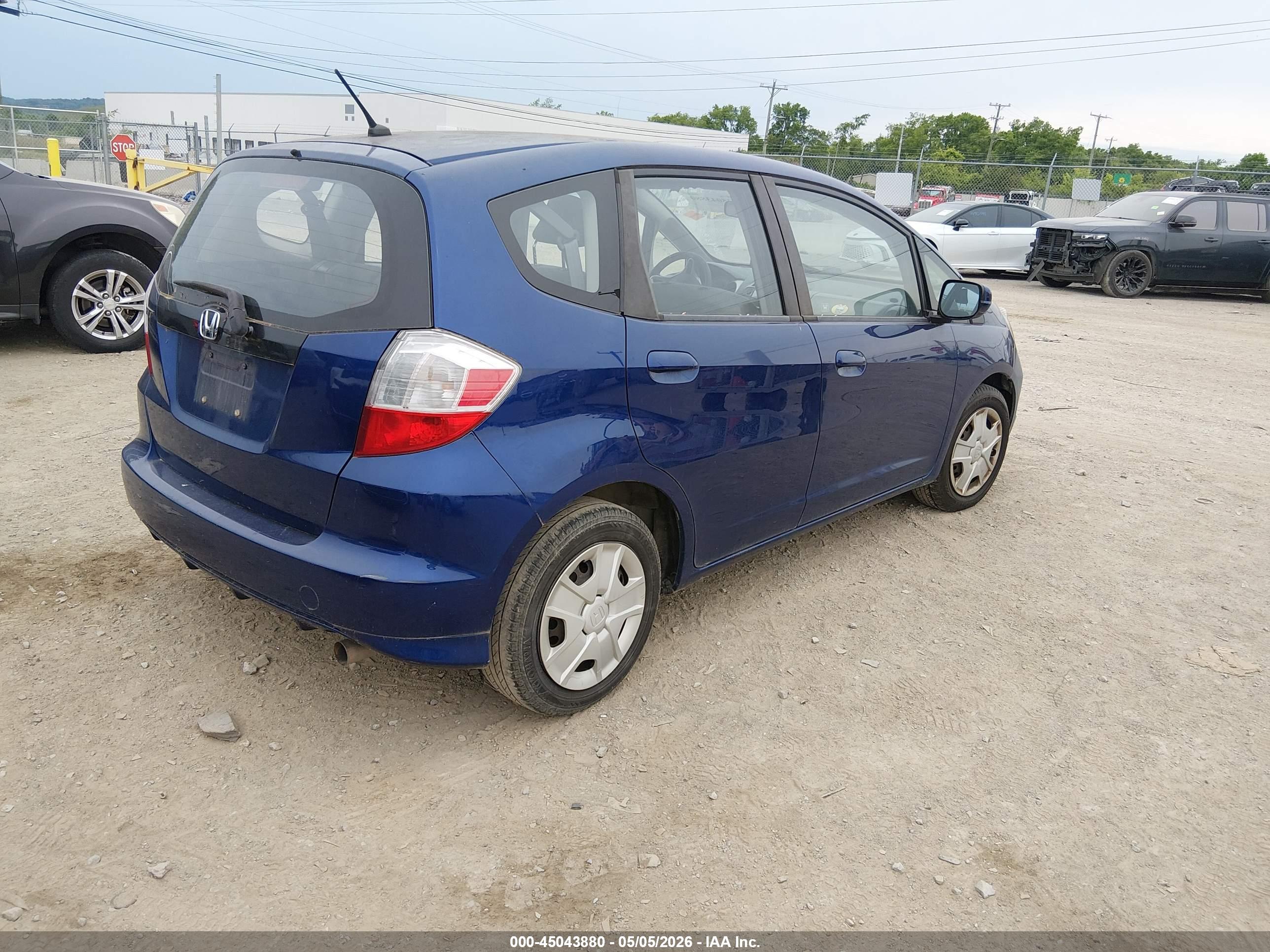 HONDA FIT image 4