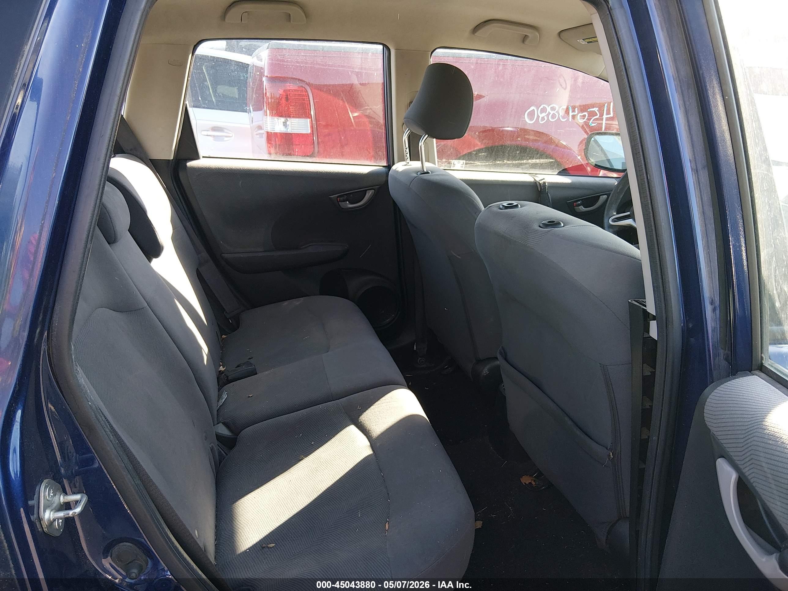 HONDA FIT image 8