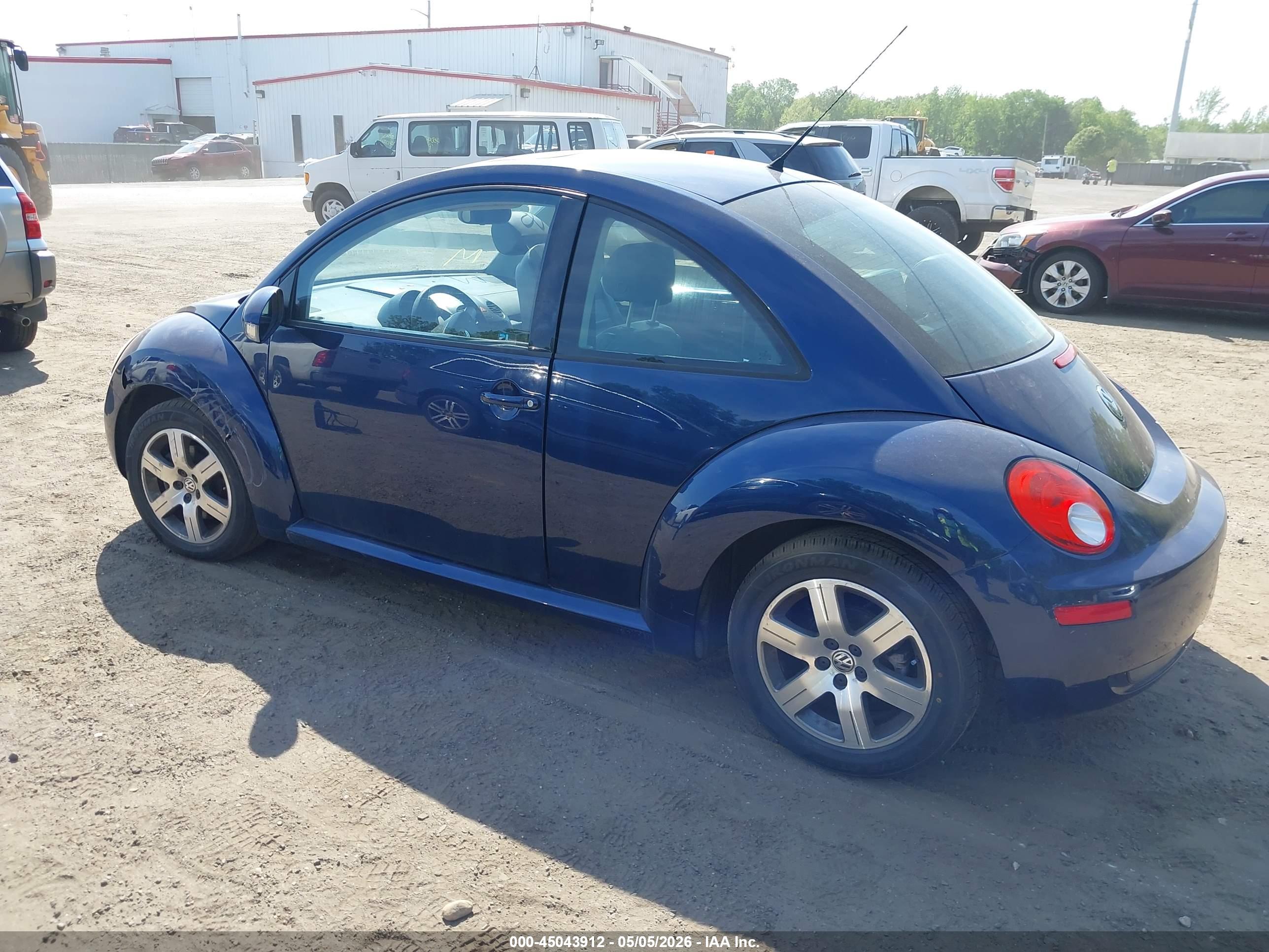 VOLKSWAGEN NEW image 3