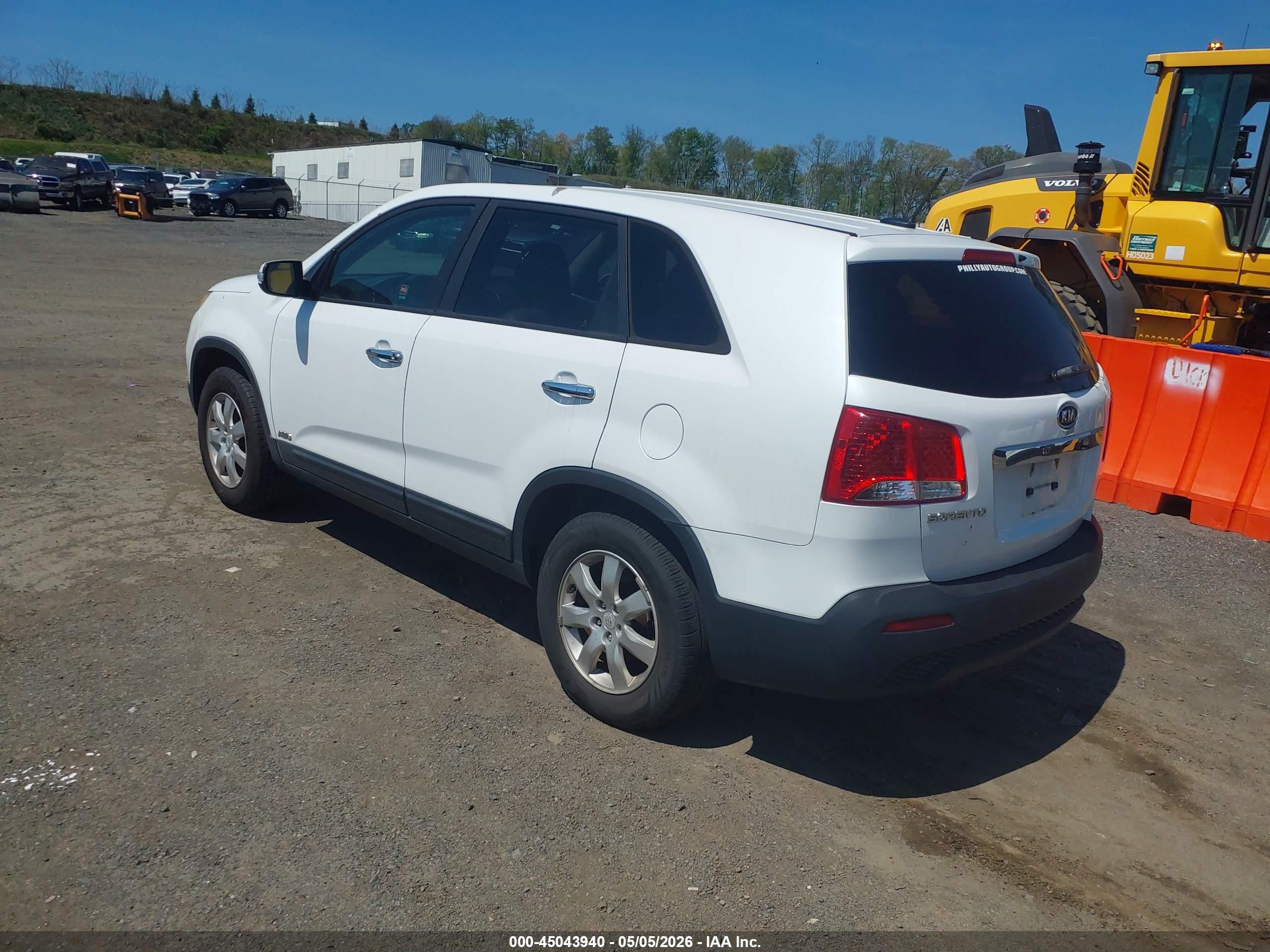 KIA SORENTO image 3