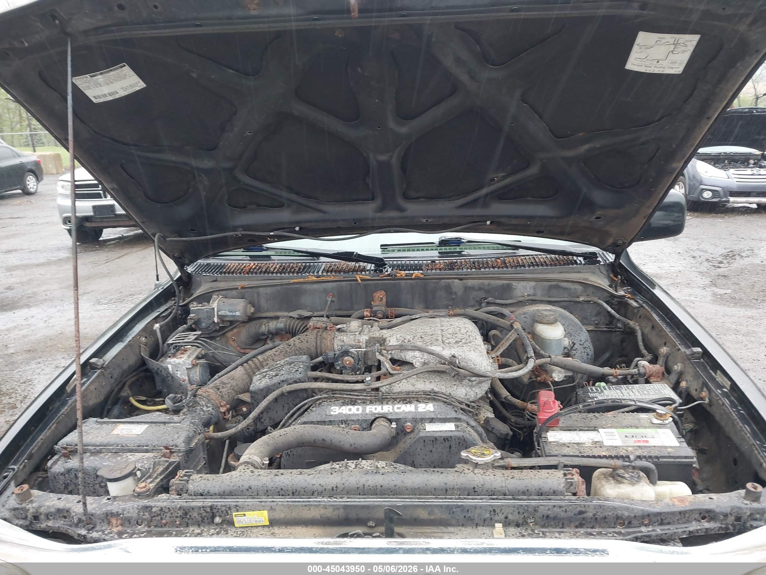 TOYOTA TACOMA image 10