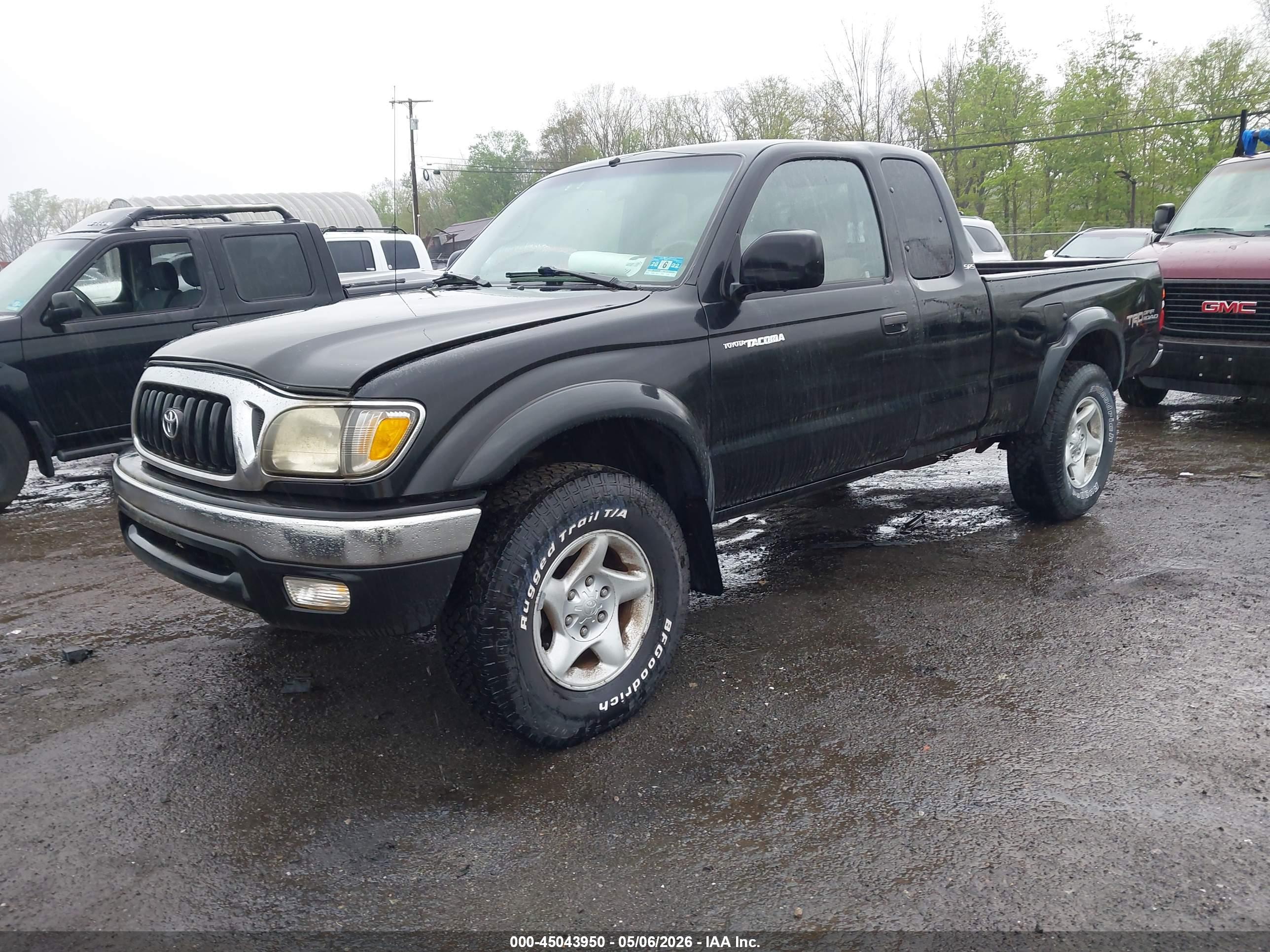 TOYOTA TACOMA image 2