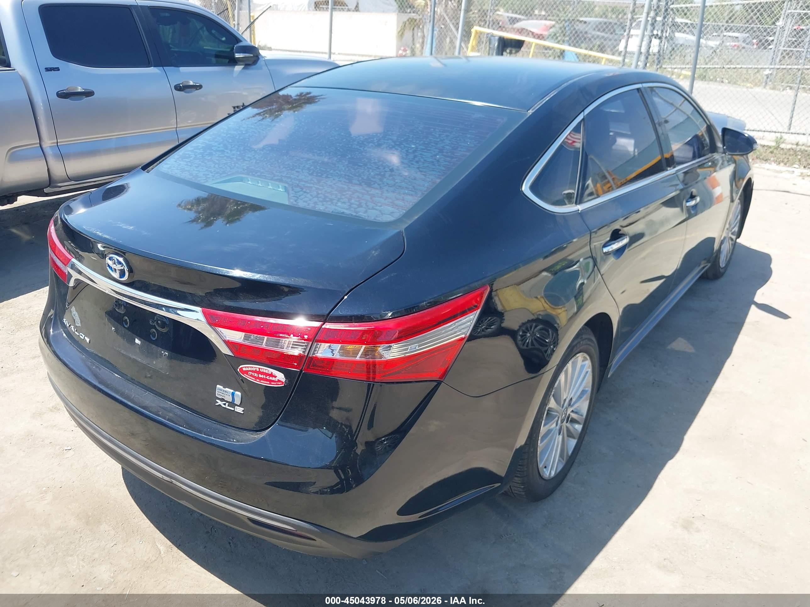 TOYOTA AVALON image 4