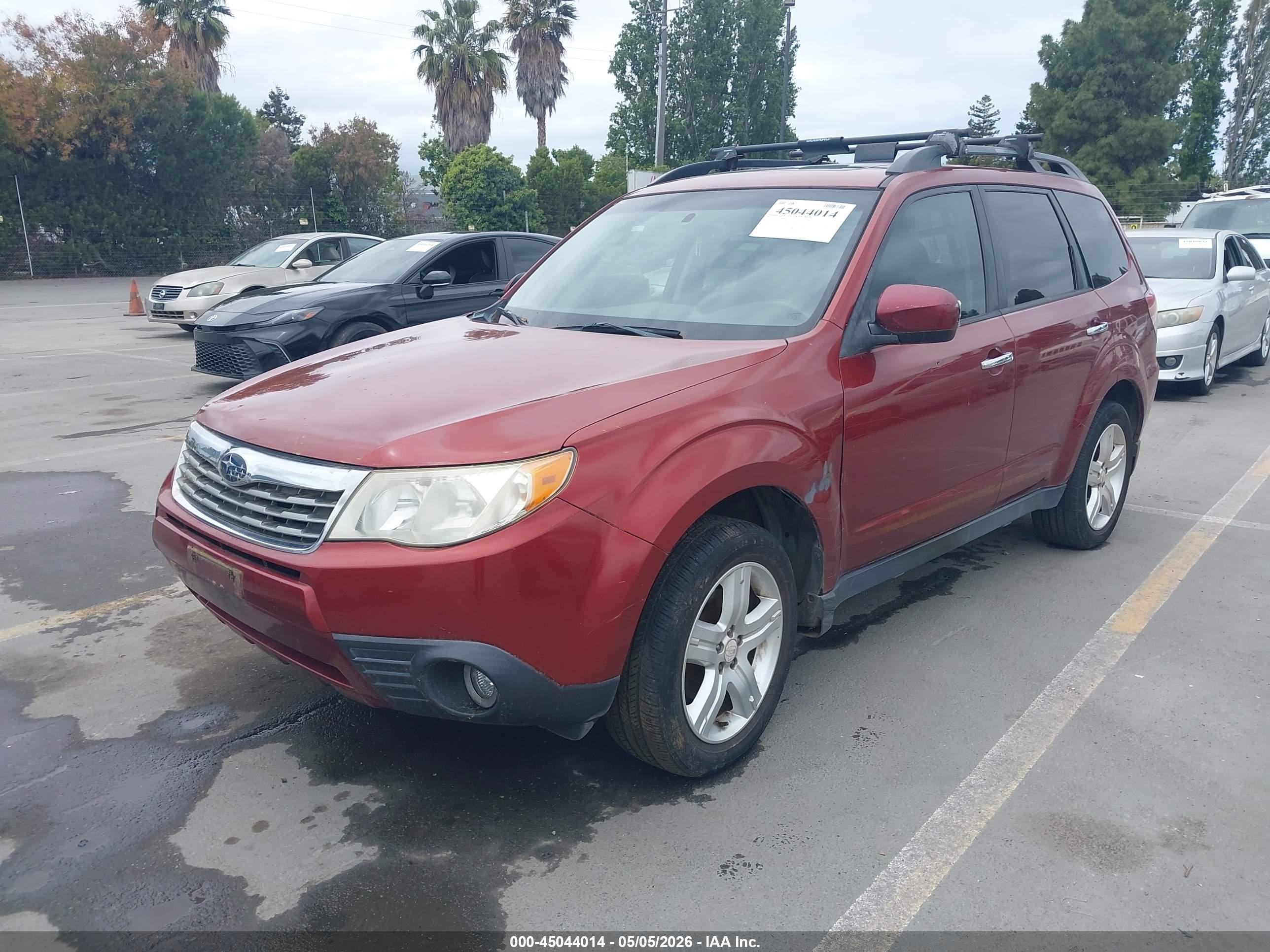 SUBARU FORESTER image 2