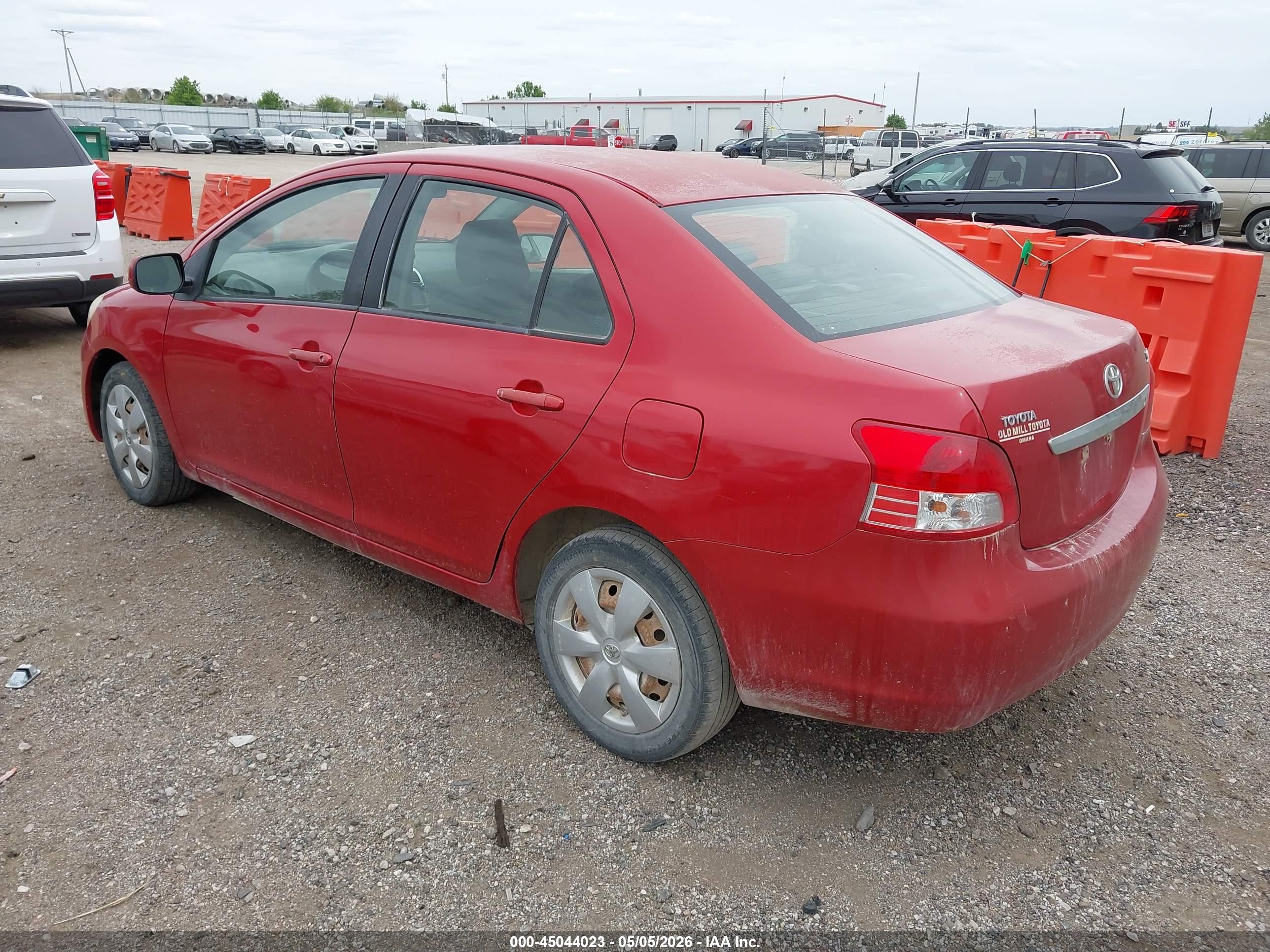TOYOTA YARIS image 3
