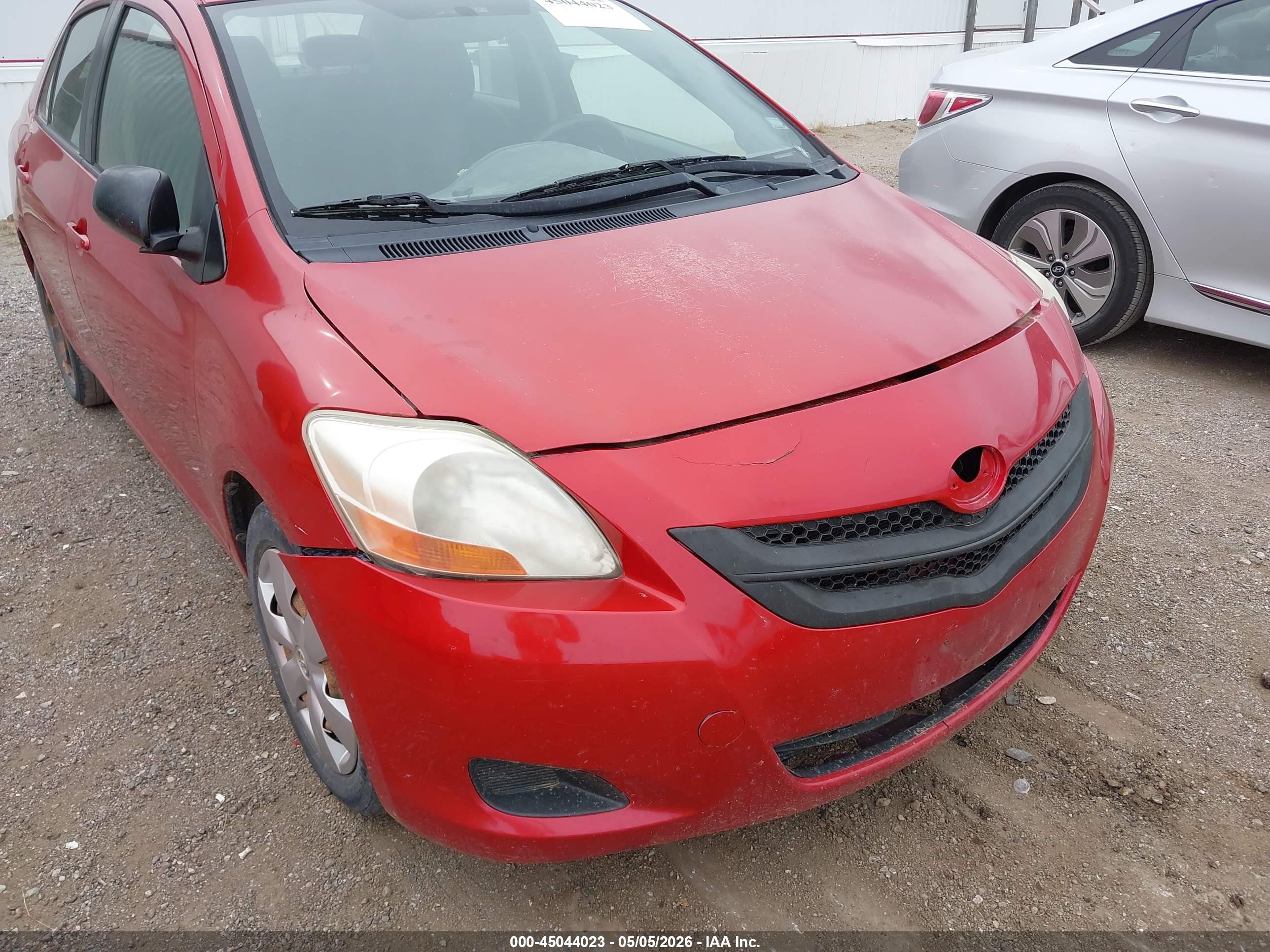 TOYOTA YARIS image 6