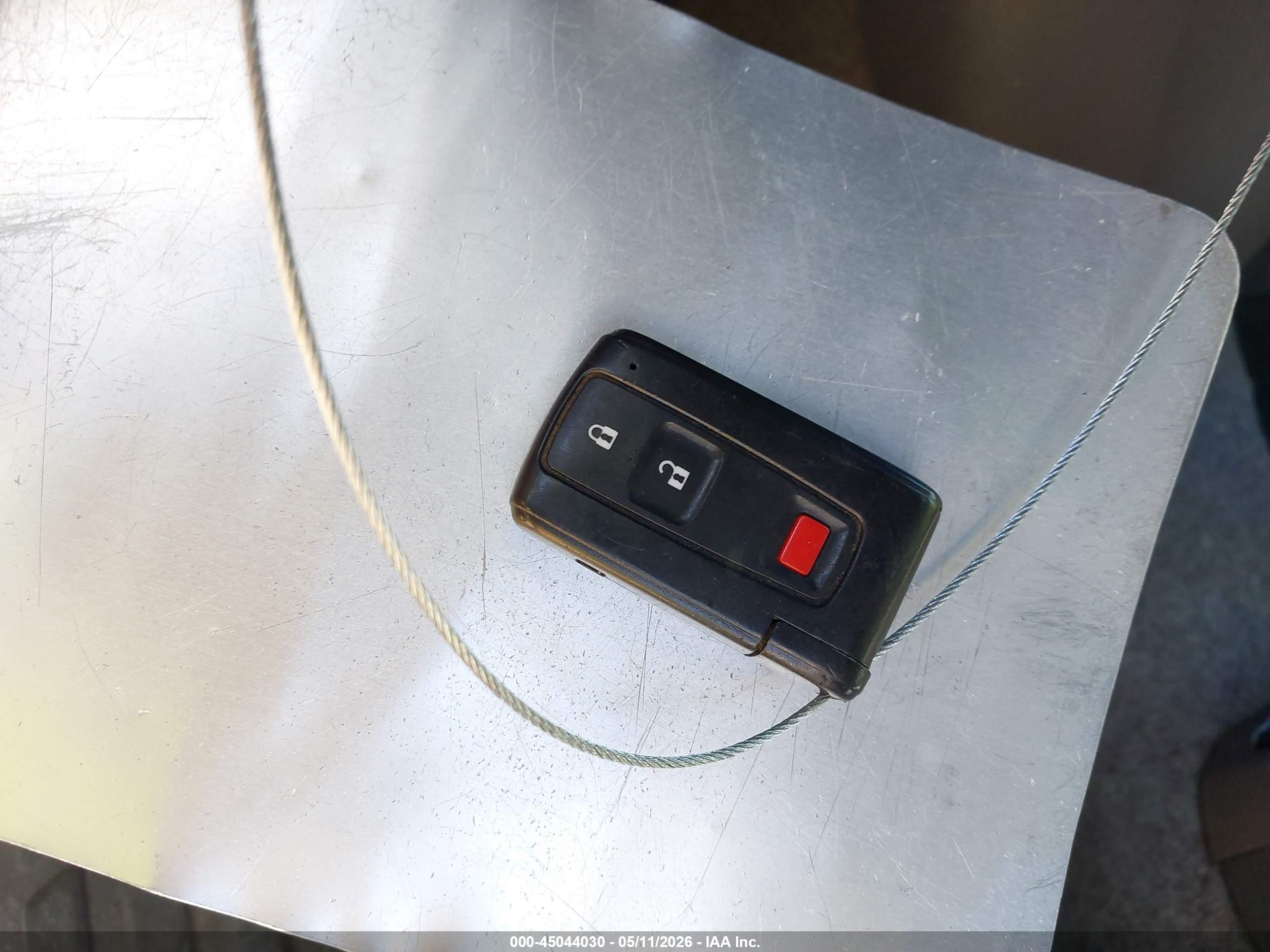 TOYOTA PRIUS image 11