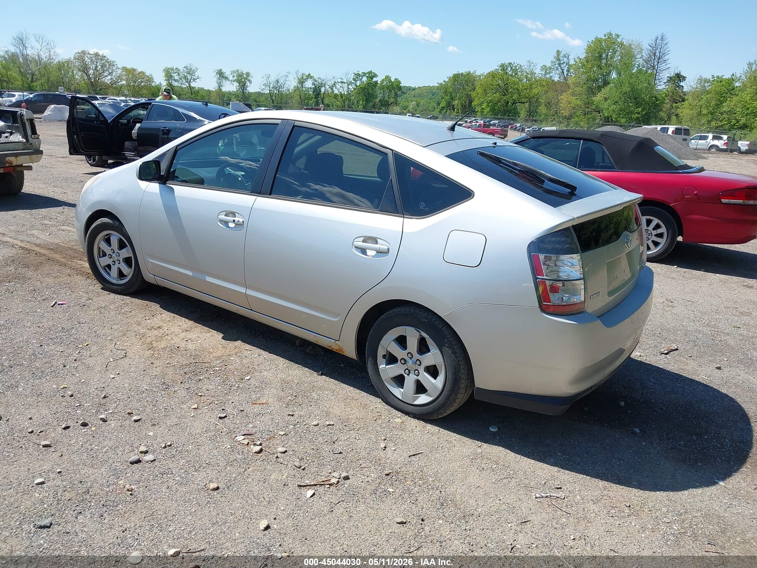 TOYOTA PRIUS image 3