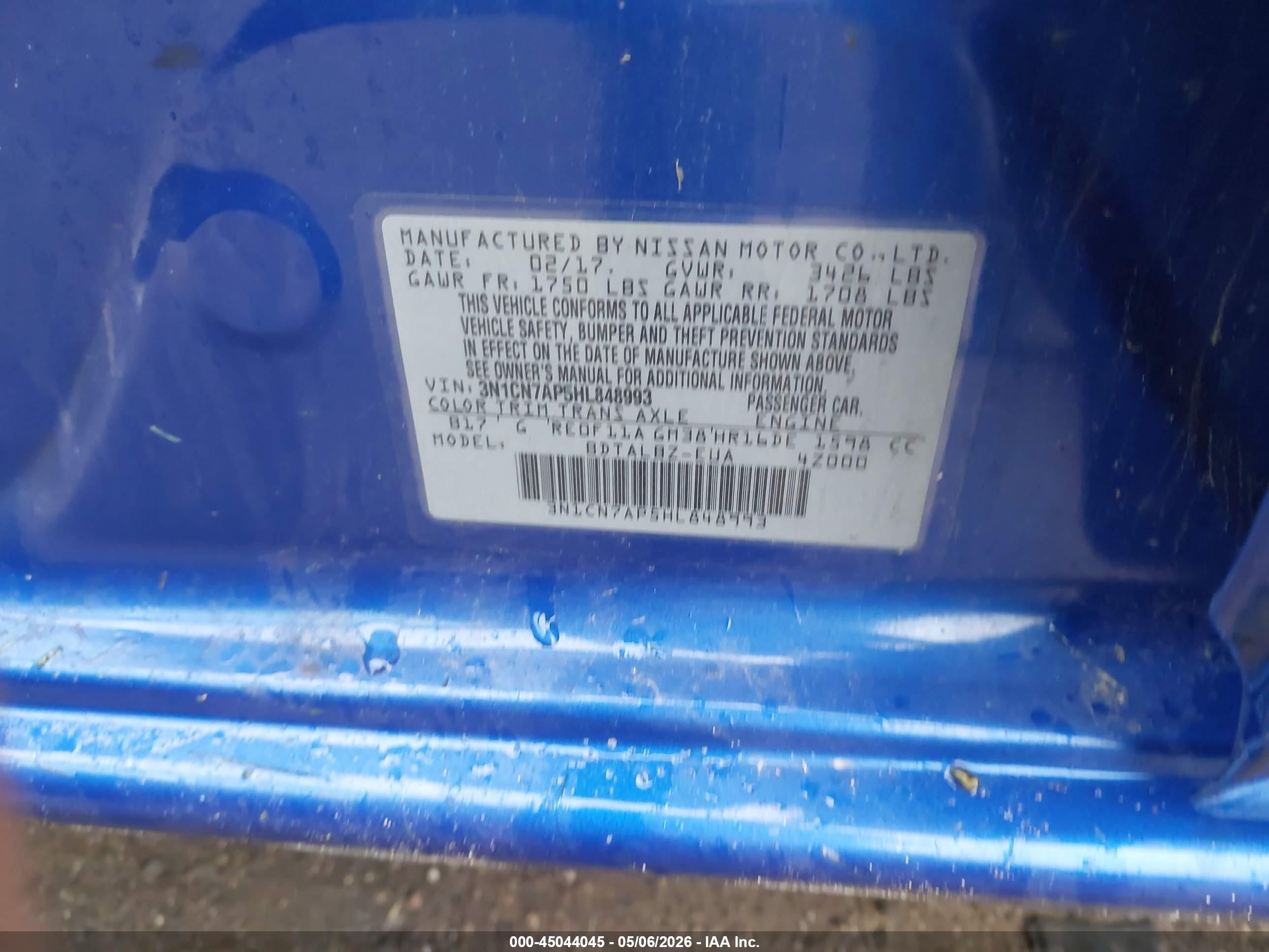 NISSAN VERSA image 9