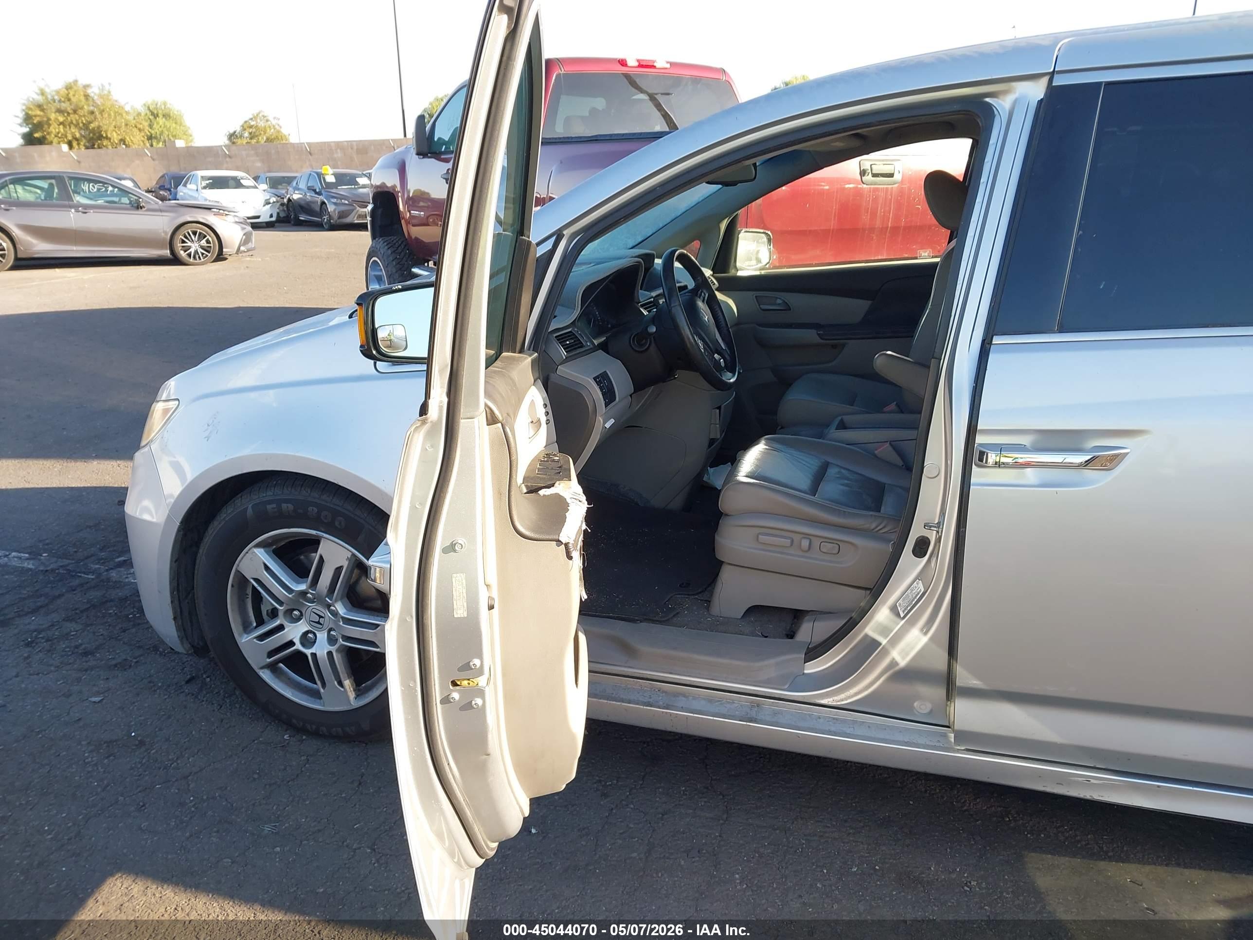 HONDA ODYSSEY image 5