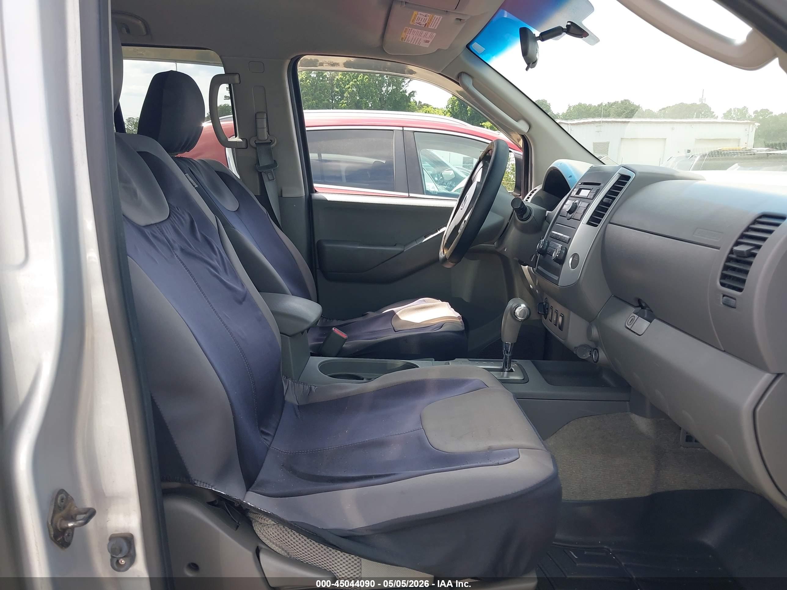 NISSAN FRONTIER image 5